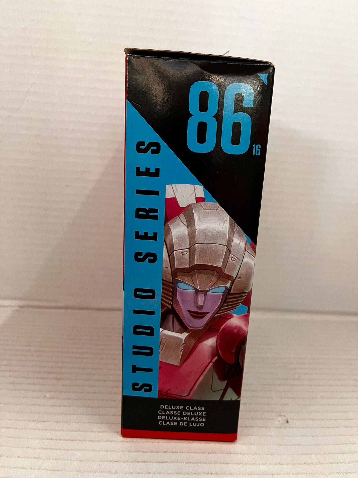 Hasbro Transformers Studio Series 86 Arcee Action Figure