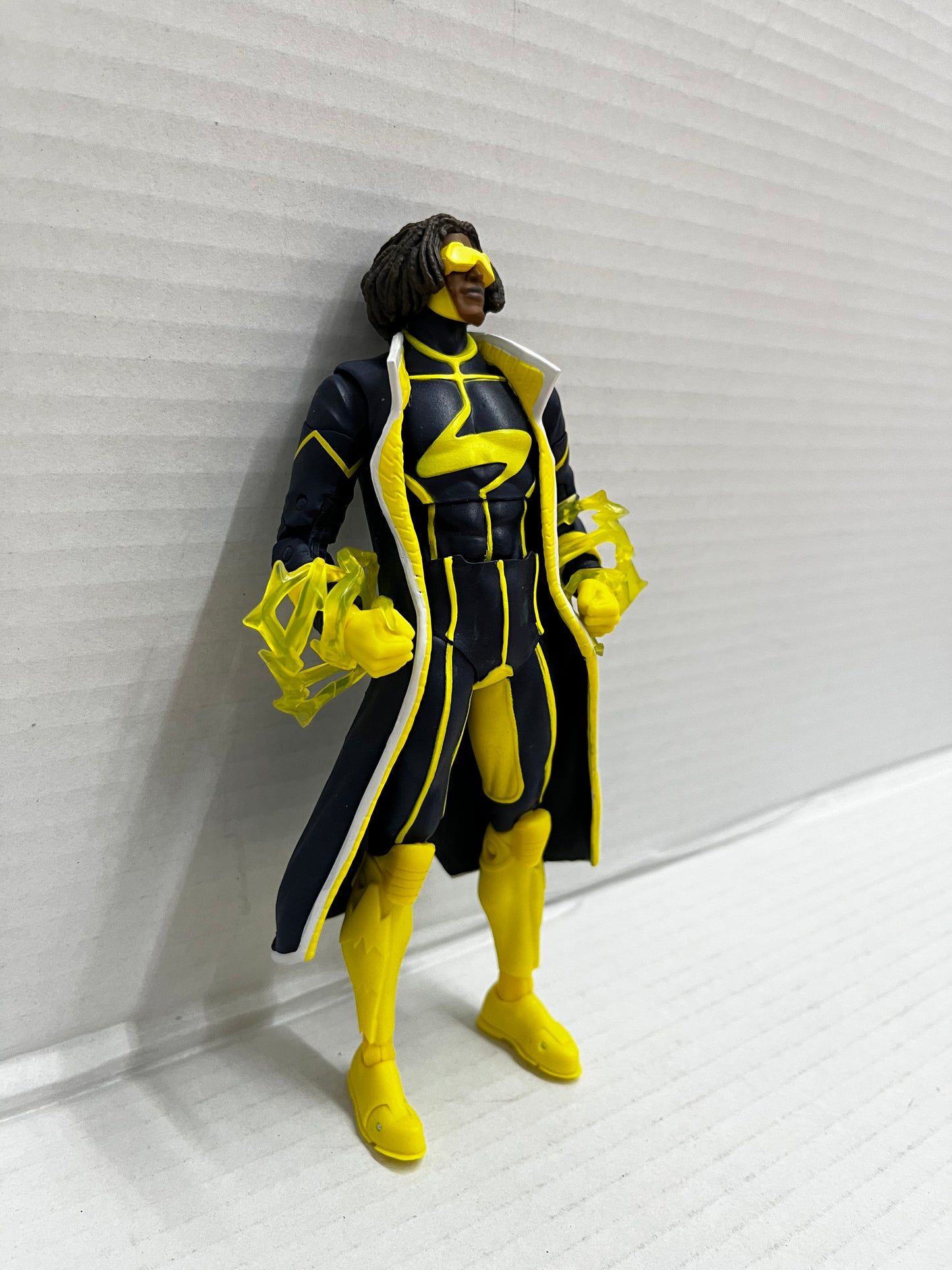 McFarlane Toys - 7-Inch New 52 Static Shock Figure – DC Multiverse Figures