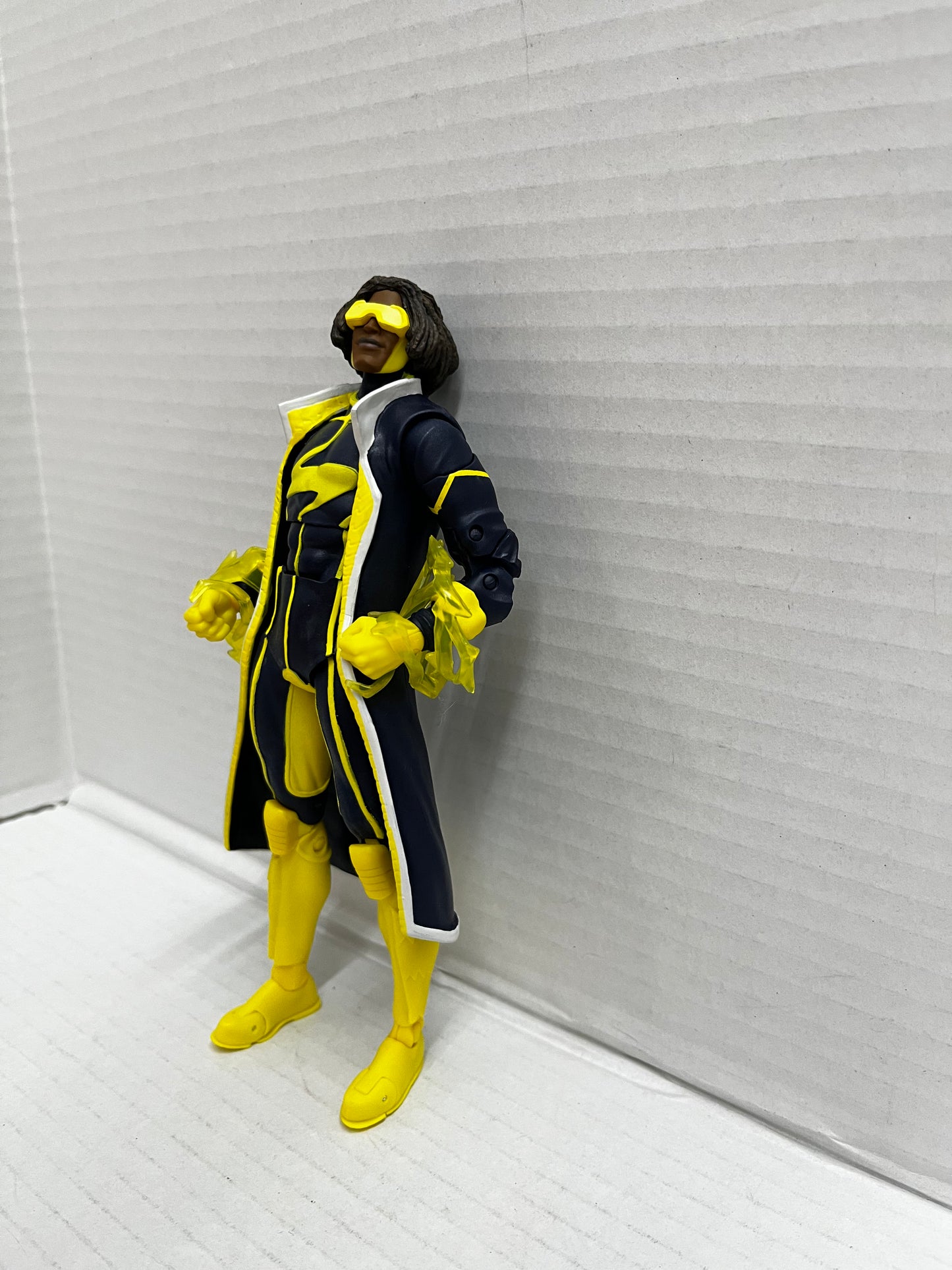 McFarlane Toys - 7-Inch New 52 Static Shock Figure – DC Multiverse Figures