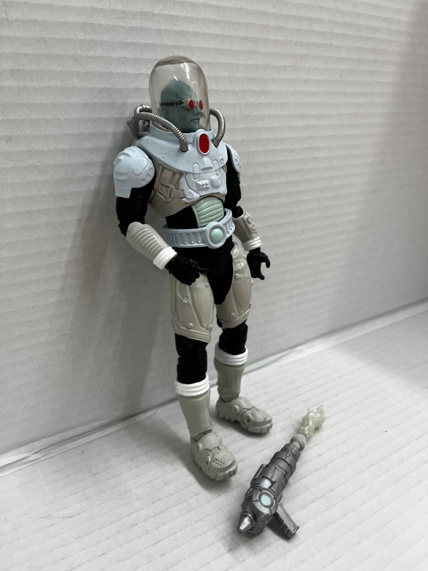 McFarlane DC Multiverse MISTER FREEZE Victor Fries 7"COMPLETE Loose