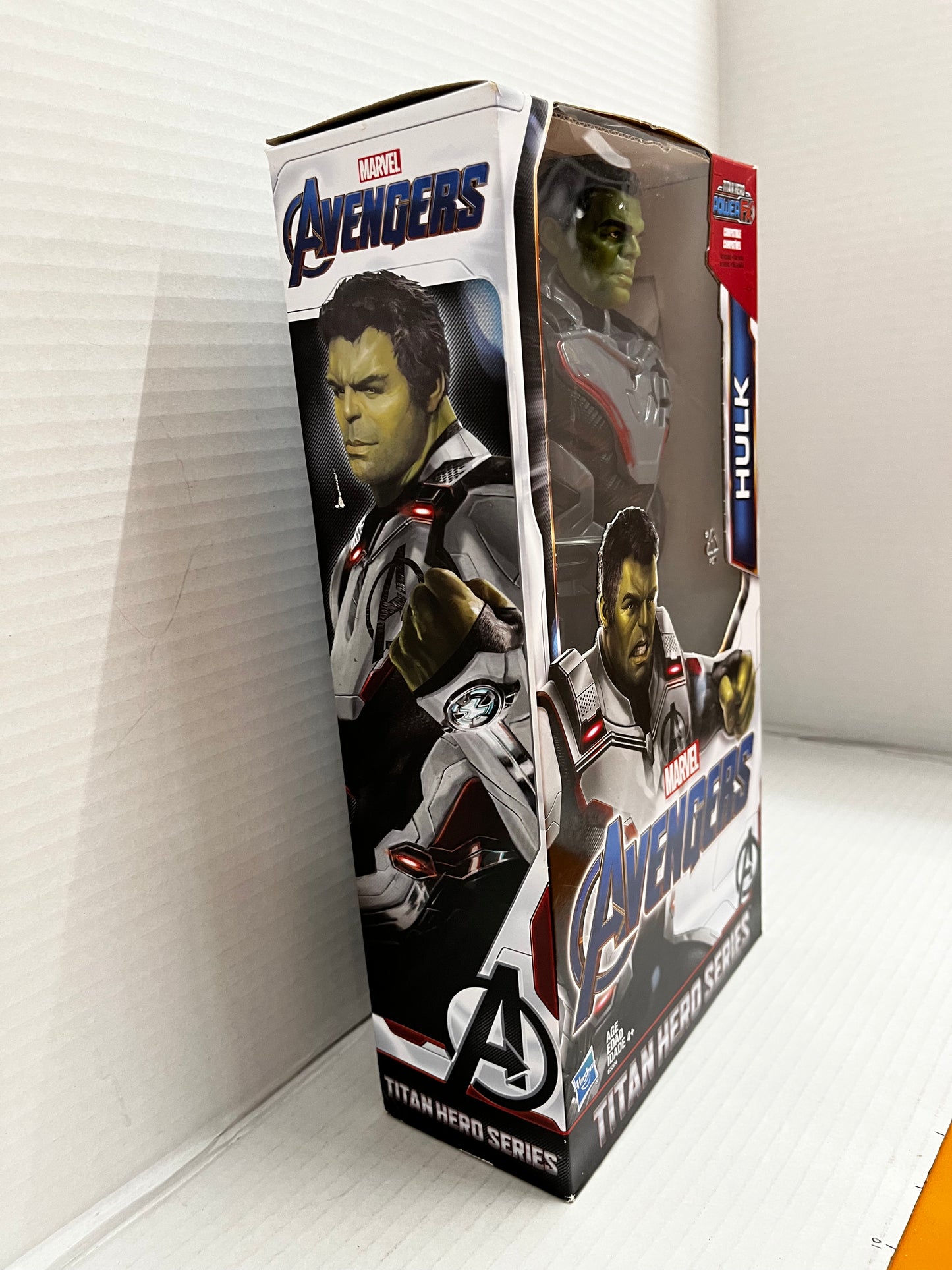 Marvel Avengers Endgame TITAN Hero Hulk NEW