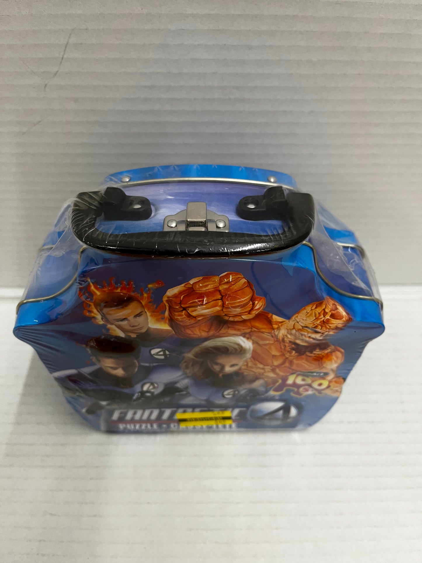 2005 Marvel Fantastic 4 Jigsaw Puzzle 100 Pieces Collector's Tin