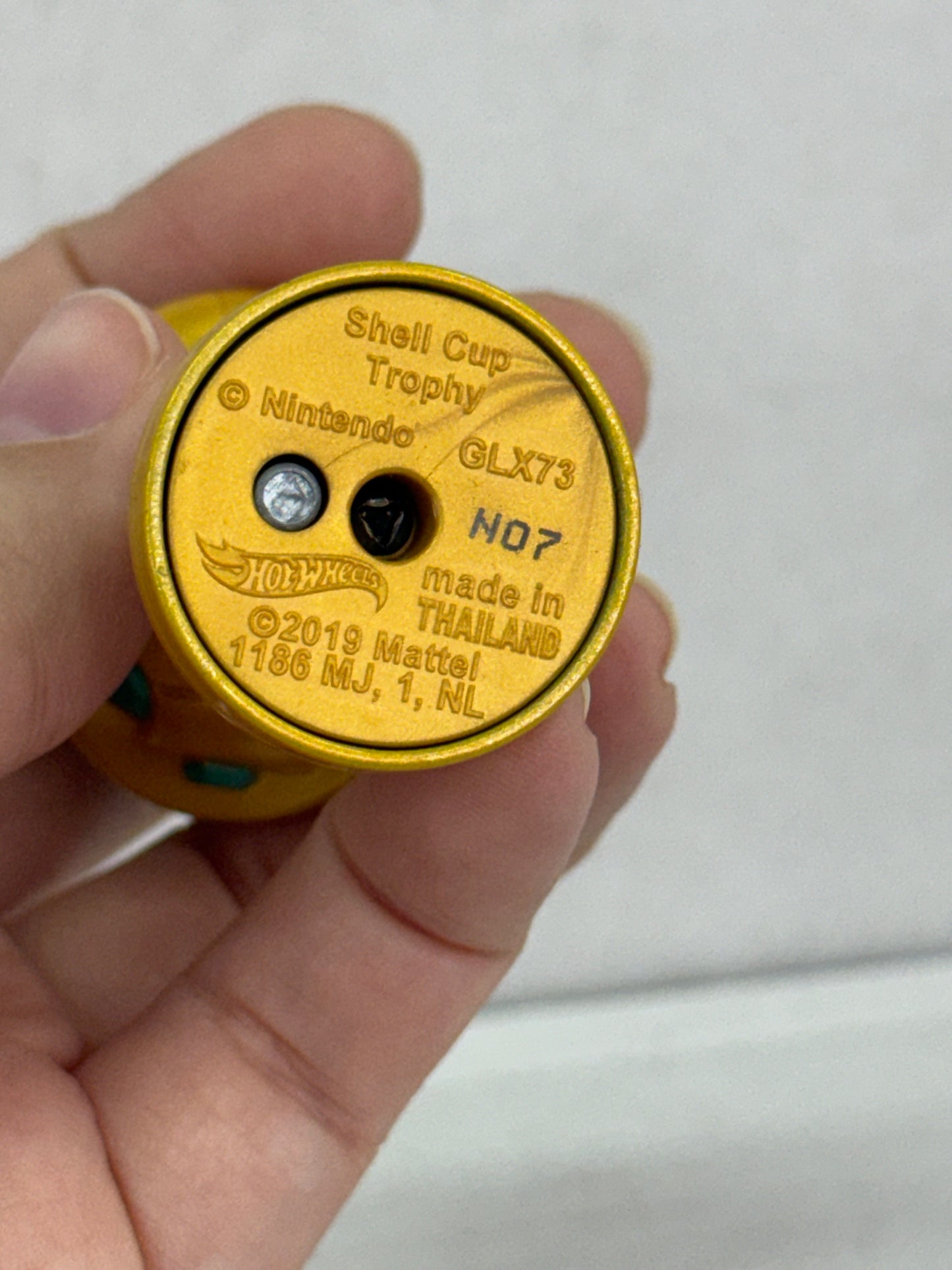 HOT WHEELS 2019 MARIO KART SERIES 1 SHELL CUP TROPHY RARE HARD TO FIND