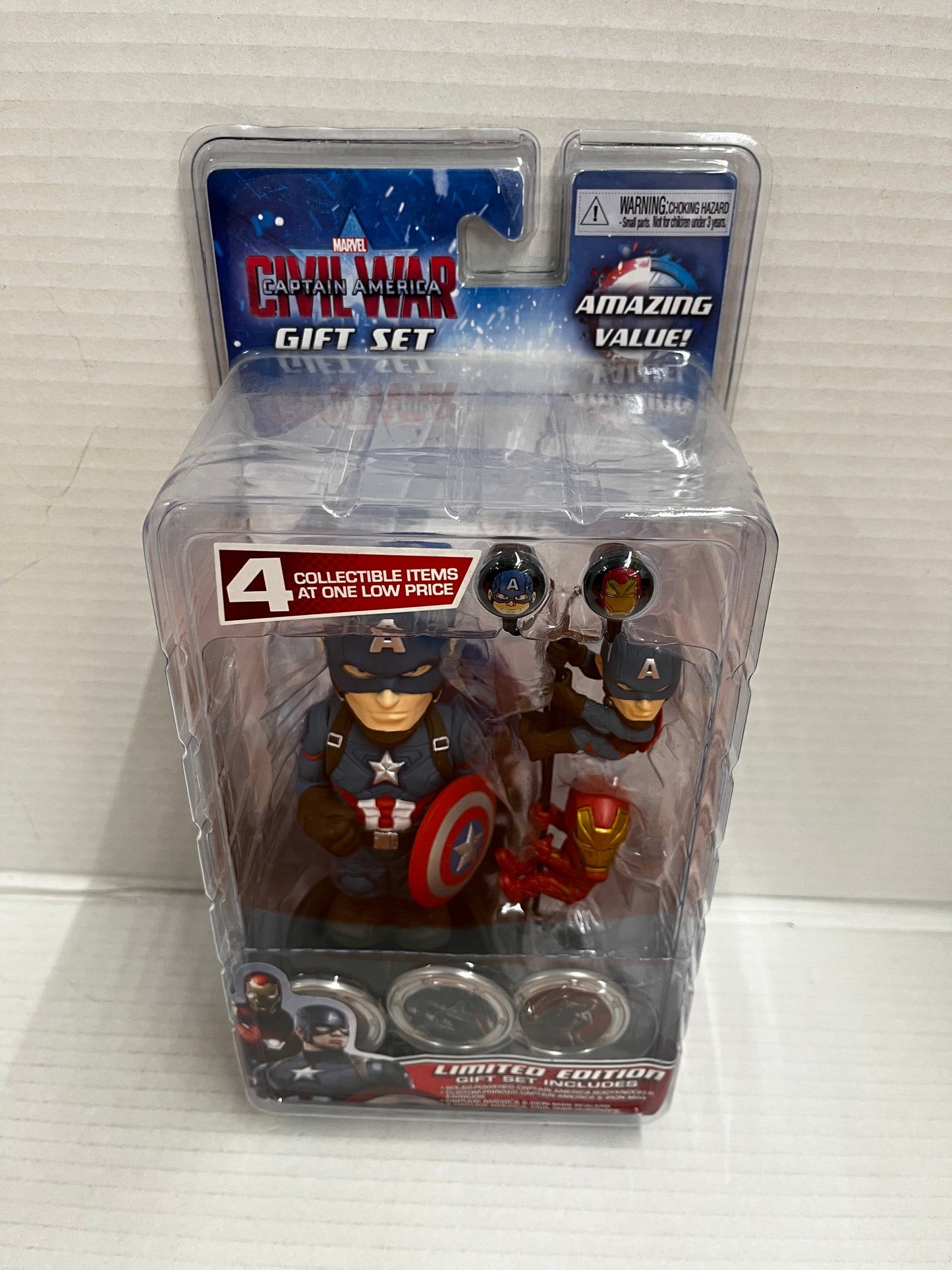NECA Marvel Captain America Civil War Gift Set - Limited Edition - Scalers