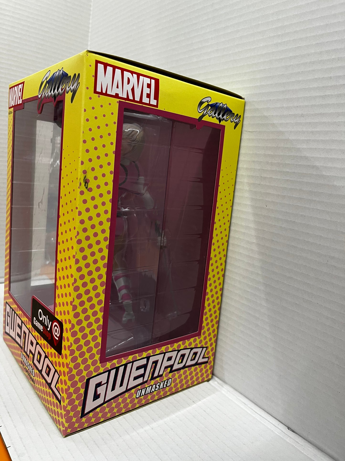 Marvel Gallery Gwenpool Diamond Select Toys PVC Statue Gamestop Figure