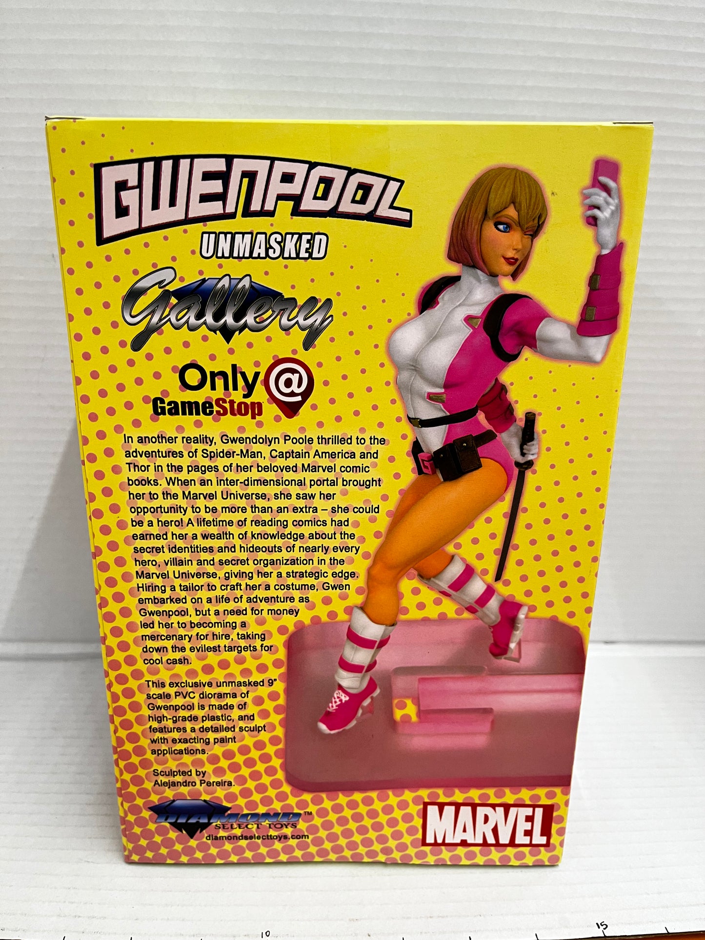 Marvel Gallery Gwenpool Diamond Select Toys PVC Statue Gamestop Figure
