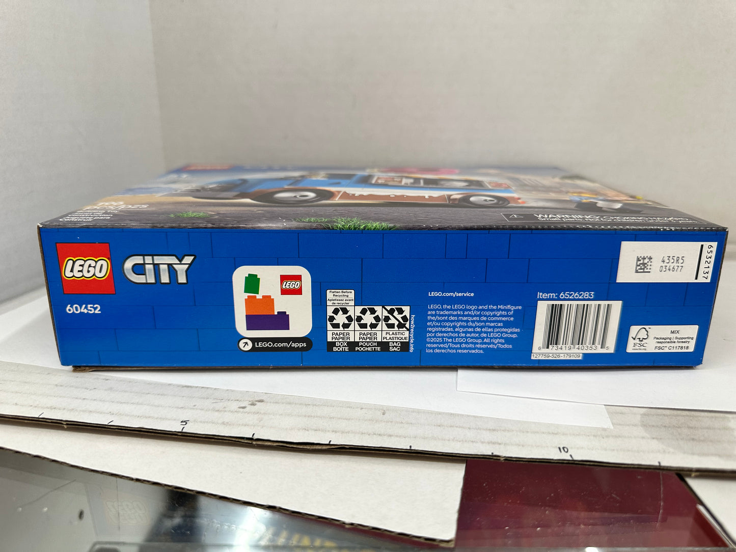 SEALED! LEGO City 60452 Donut Truck 196 Pcs