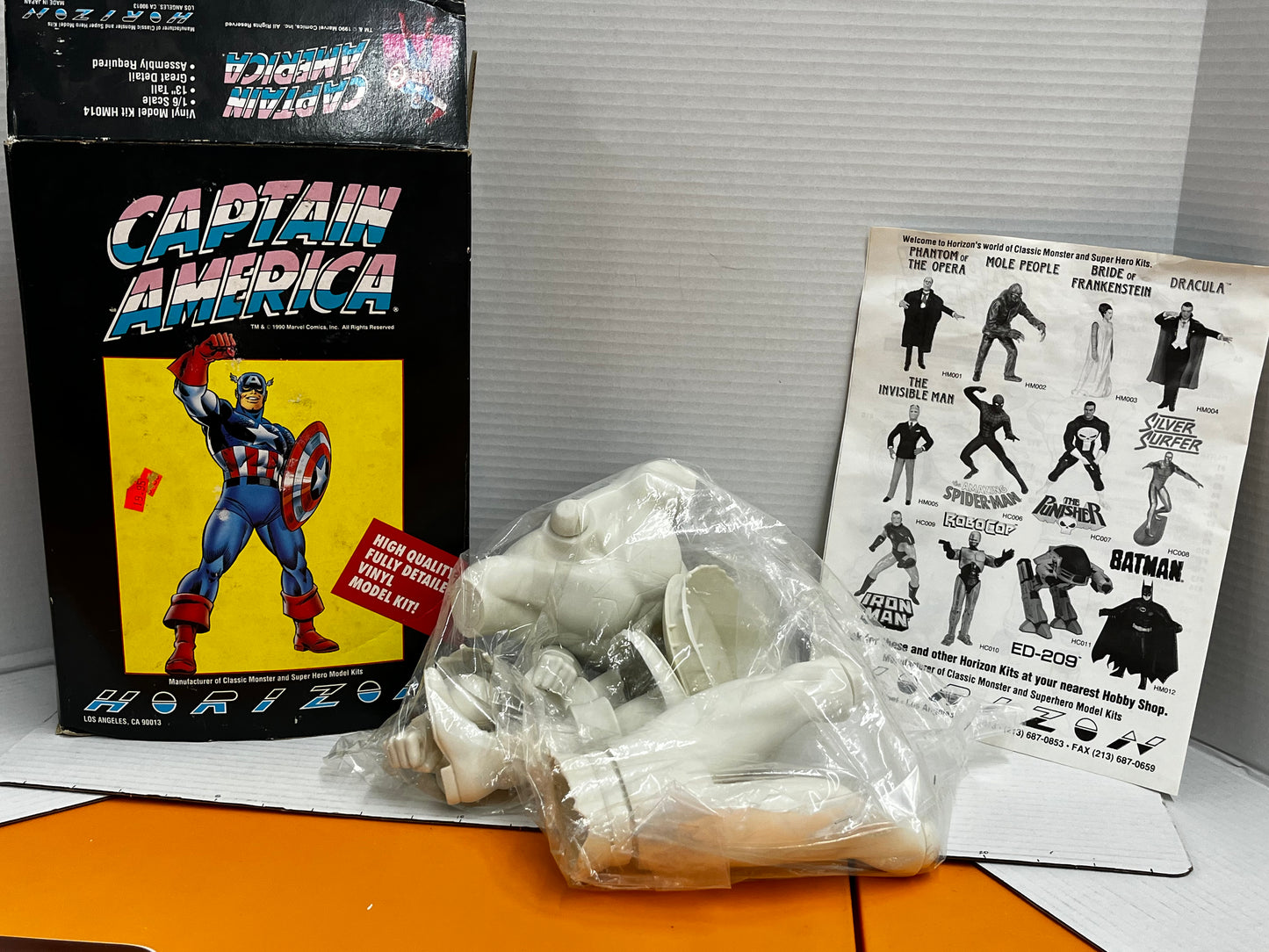 Horizon 1/6 Captain America Vinyl Fully Detailed Model Kit 13' Tall New open box