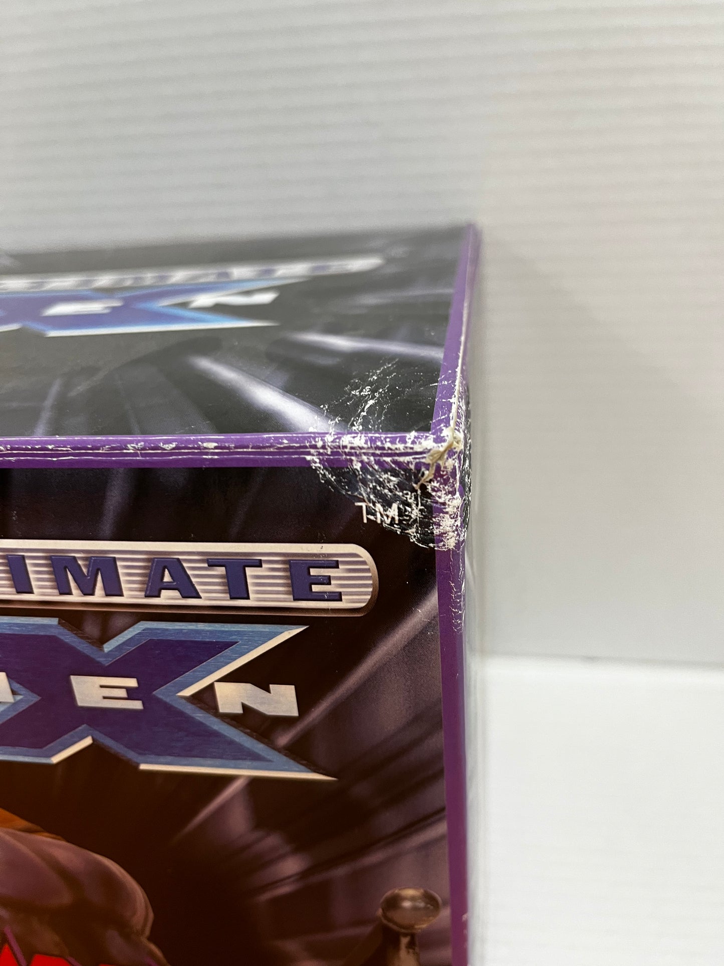Magneto Marvel Ultimate X-Men Bust Diamond Select in Original Box