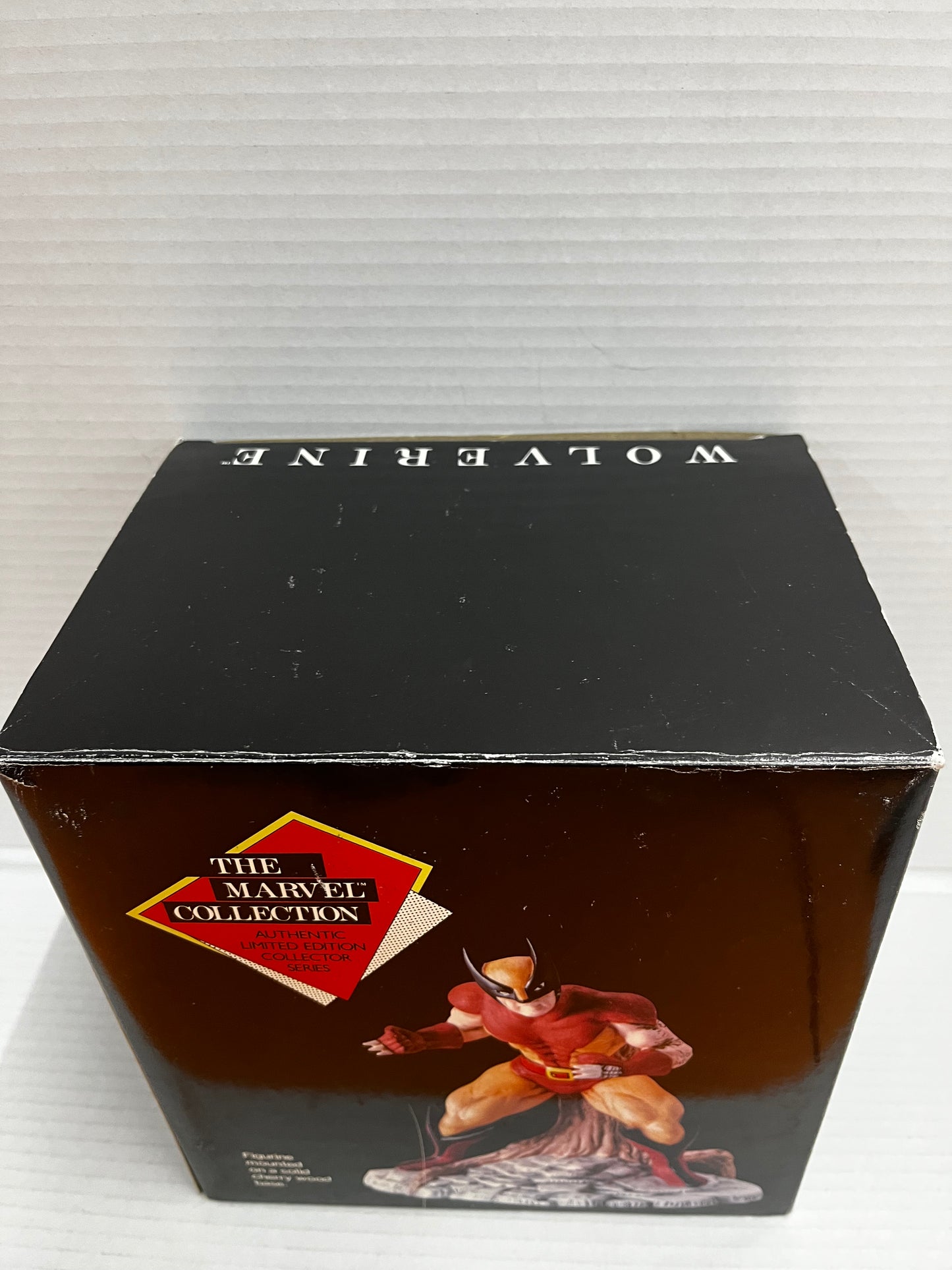The Marvel Collection WOLVERINE ( X-MEN) Porcelain Figurine New WITH BOX 1989