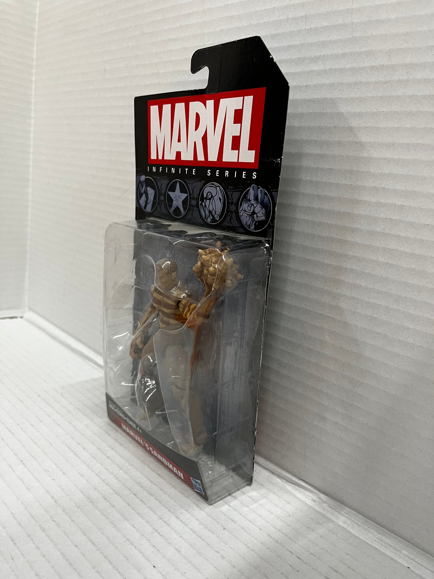 Marvel Infinite Series Sandman 3.75”