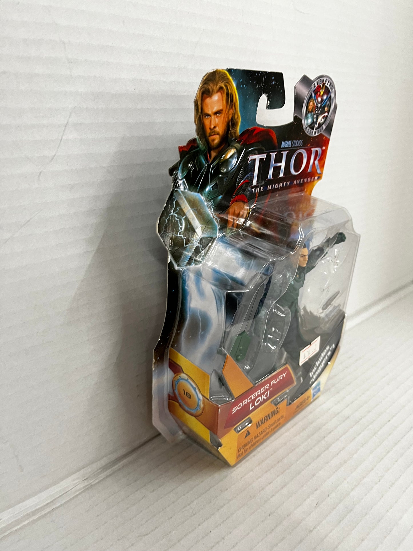 Marvel LOKI Sorcerer Fury 4" Action Figure Thor Mighty Avenger Movie 2011 New