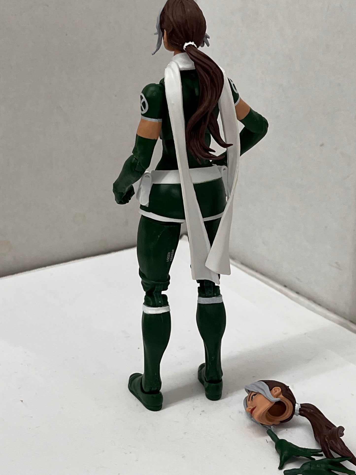 HASBRO Marvel Legends X-MEN 20th Anniversary ROGUE Loose Complete Action Figure