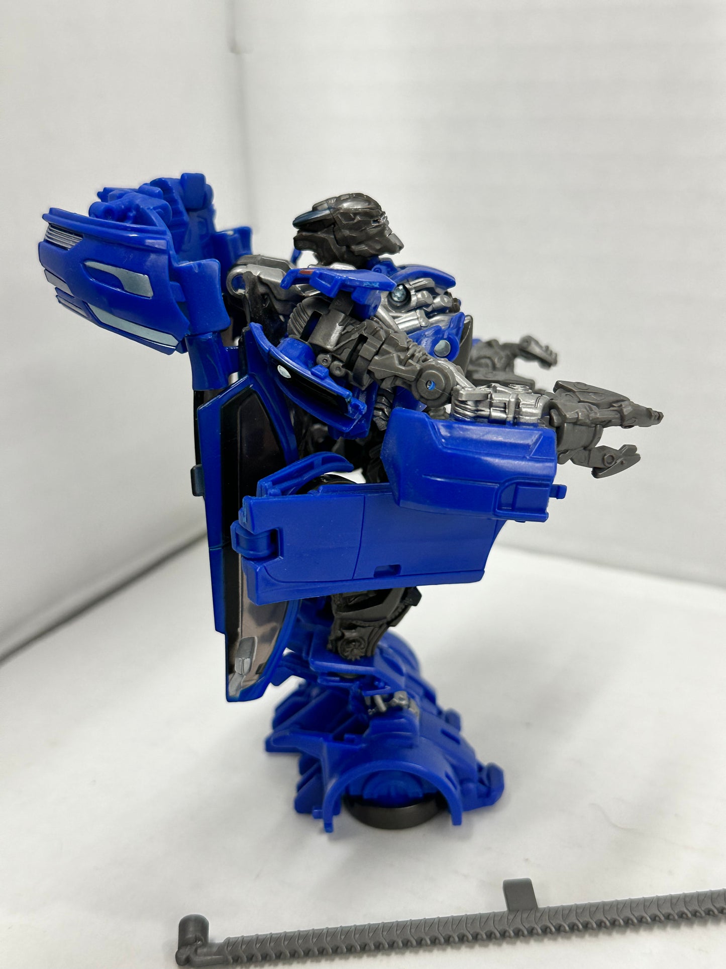 Transformers Jolt Complete SS-75 Studio Series Deluxe Class