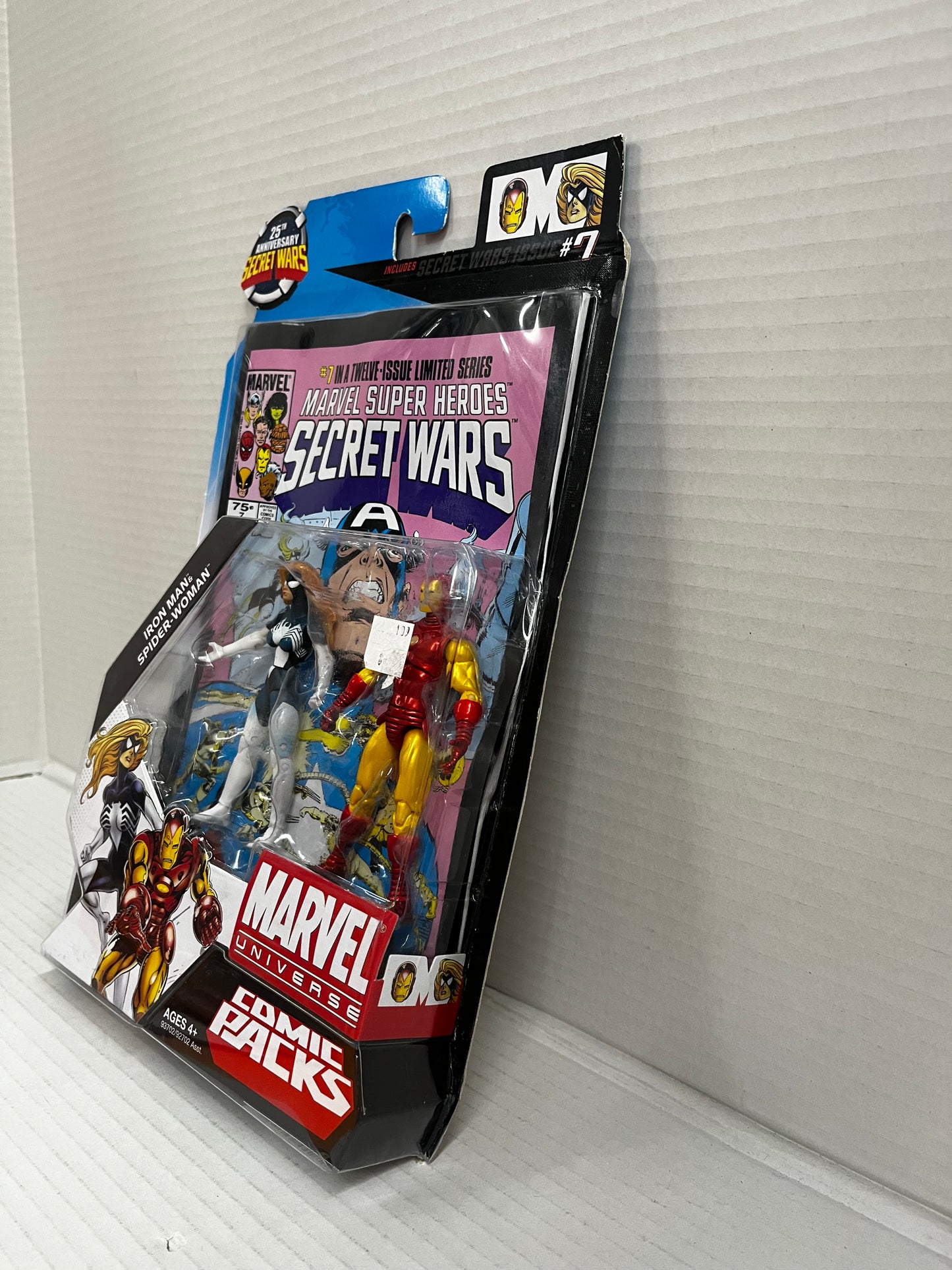 Marvel Secret Wars Comic Packs Iron Man/Spider-Woman Action Figure 2-Pack