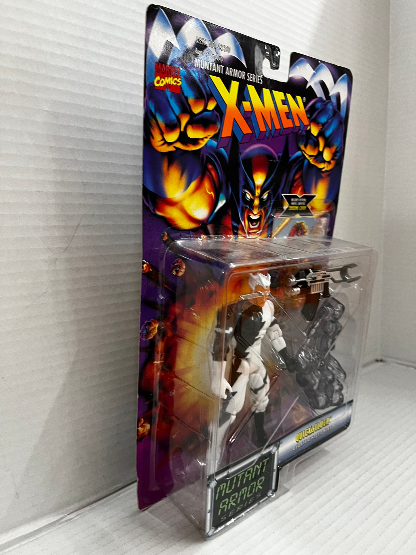 1996 Marvel X-Men Comics Quicksilver Mutant Armor Series Action Figure Toy Biz