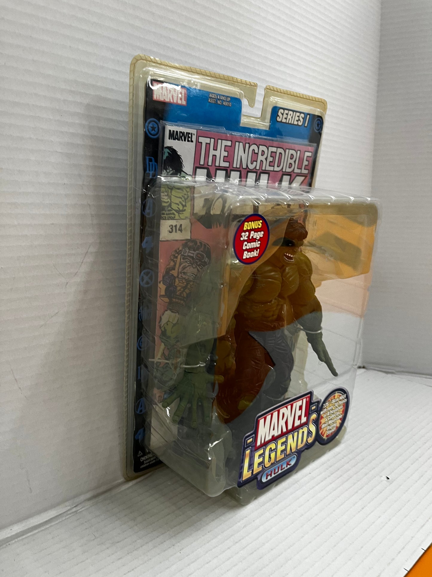 NEW 2002 VTG Marvel Legends Incredible Hulk Action Figure Series 1 Comic Book
