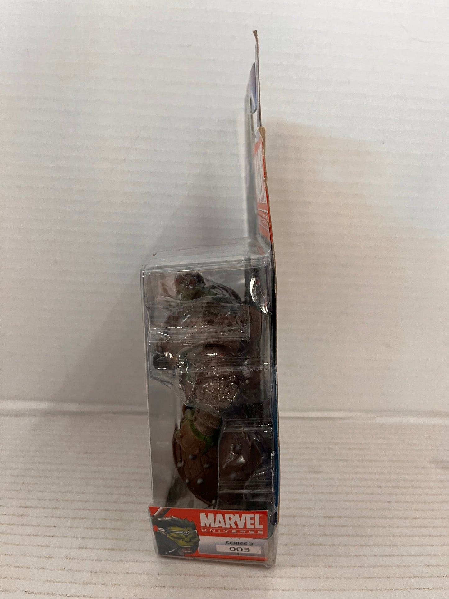 Hasbro MARVEL UNIVERSE Series #003 WORLD WAR HULK 3.75" Action Figure 2010