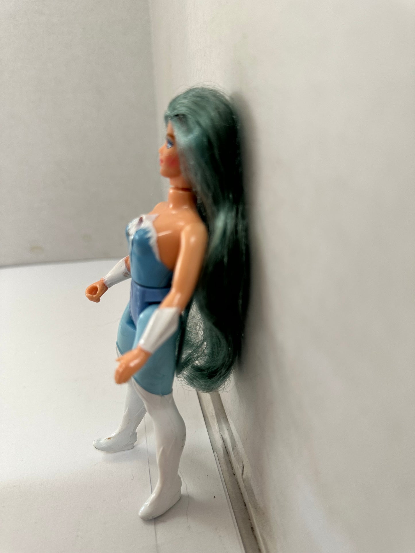 Vintage MOTU She-Ra Pop Princess of Power 1984 Frosta Blue Action Figure Doll