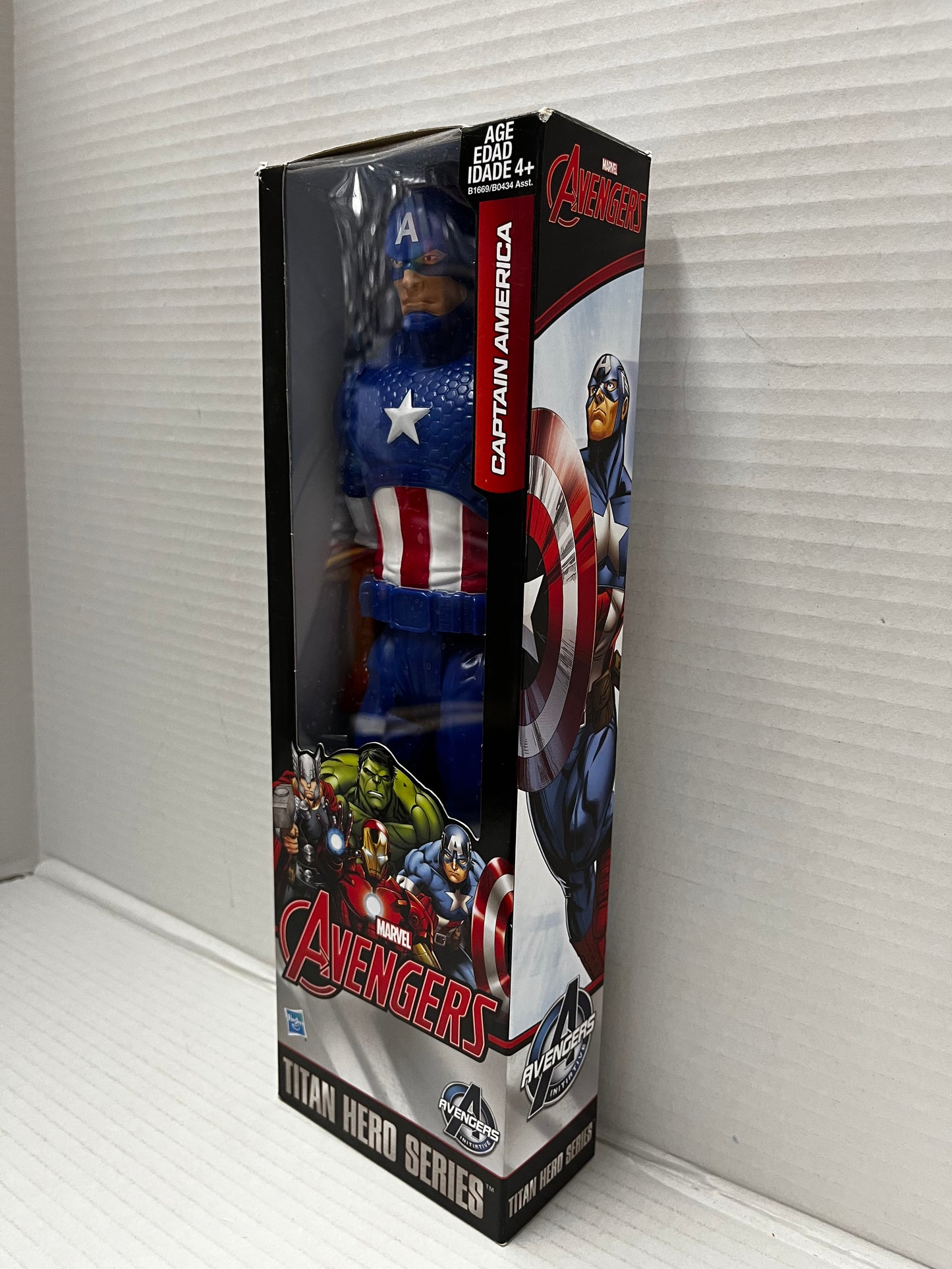 Captain America Marvel Avengers Titan Hero Series Hasbro 12” Action Figure