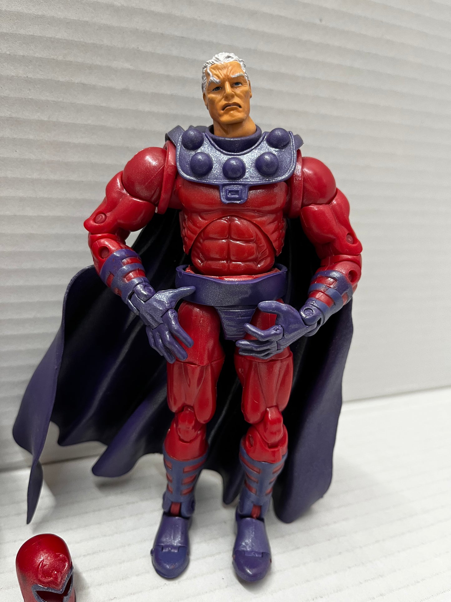 Toybiz Marvel Legends 6” Magneto Series 3 Loose Complete X-Men 2001