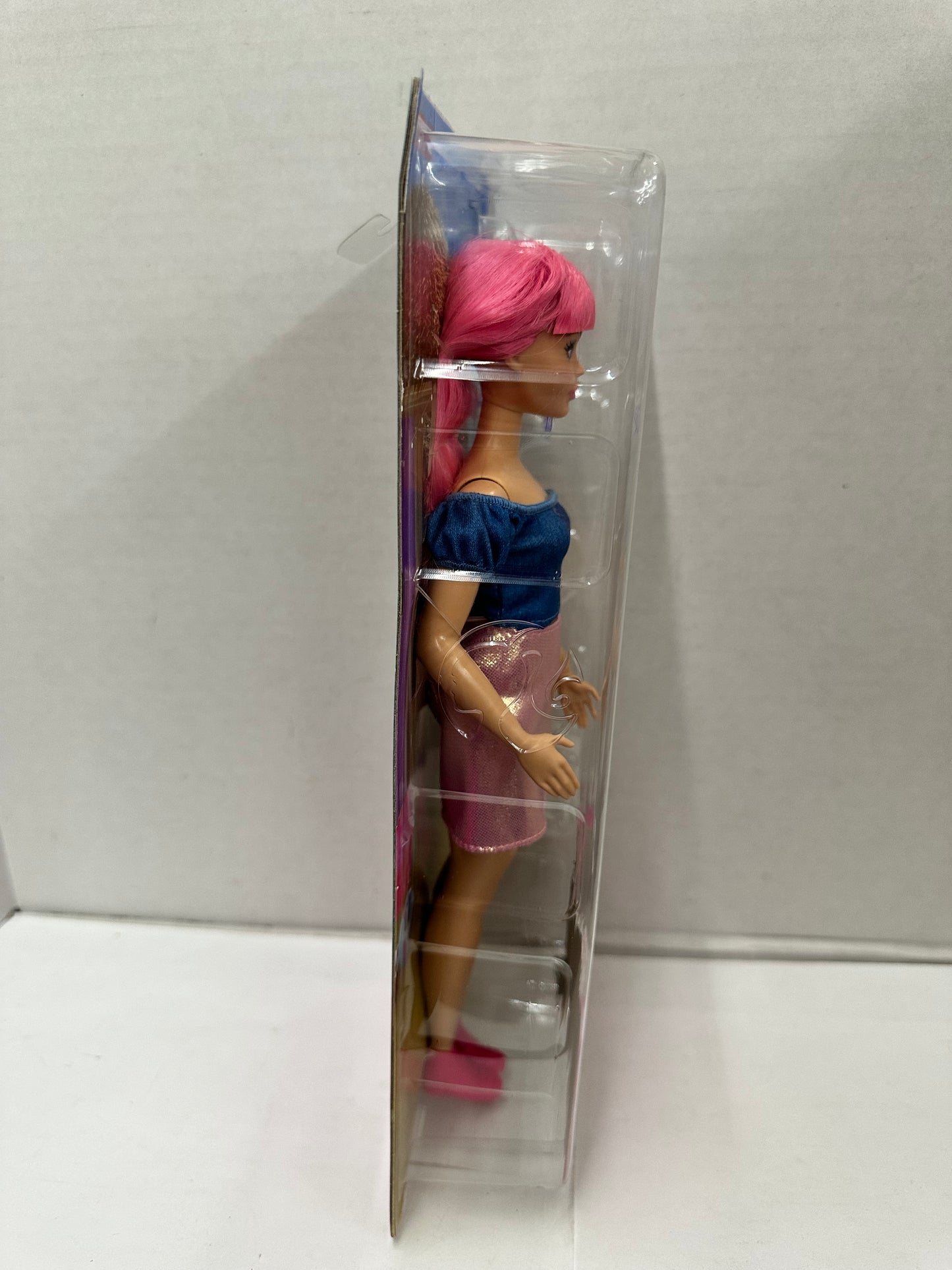 Barbie Mysteries: Beach Detective Daisy Jean Doll