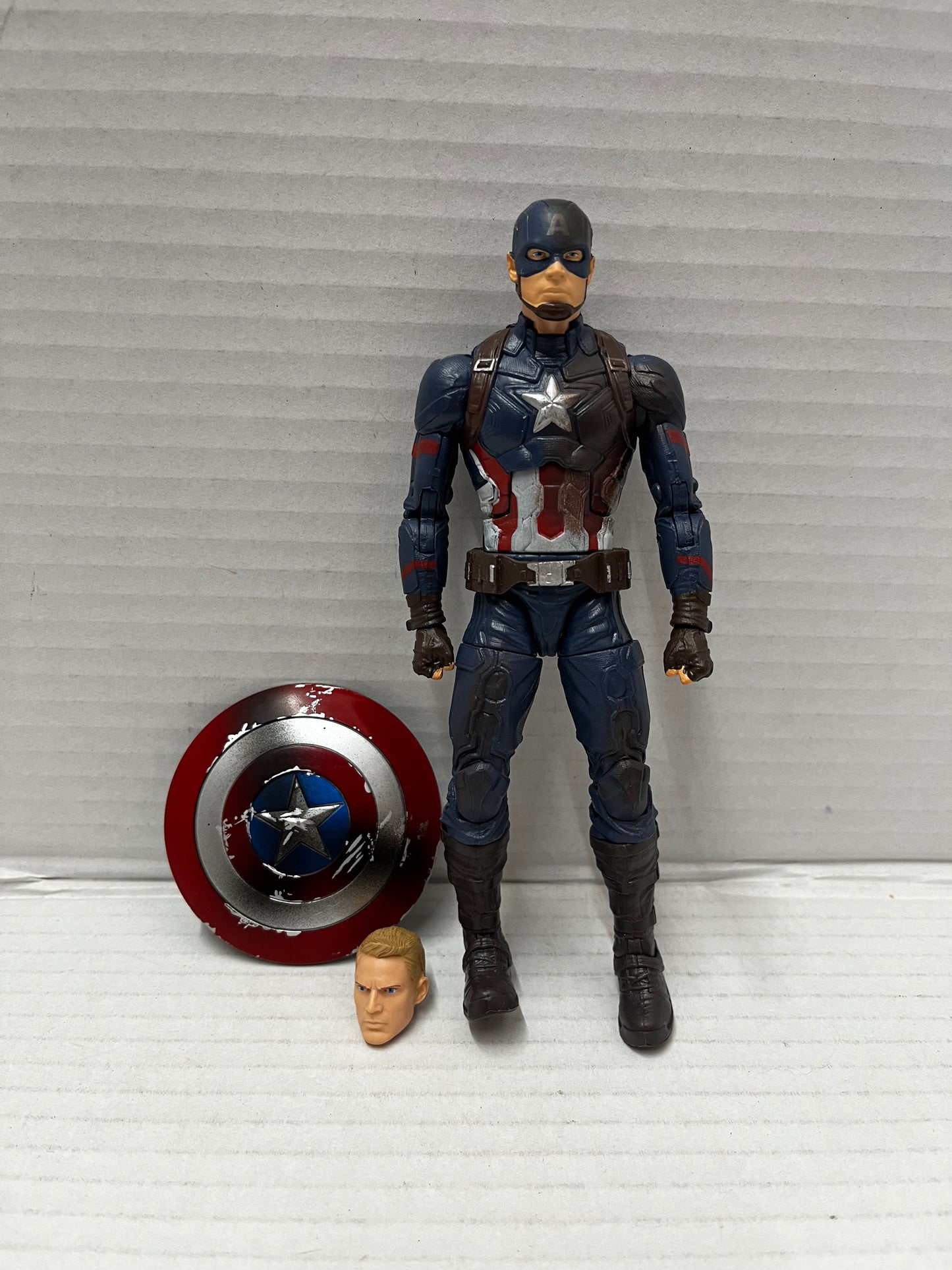 Marvel Legends Civil War Battle Damaged CAPTAIN AMERICA 6" Figure
