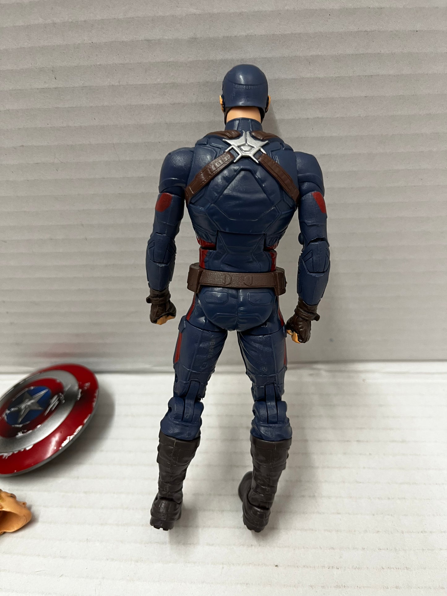 Marvel Legends Civil War Battle Damaged CAPTAIN AMERICA 6" Figure