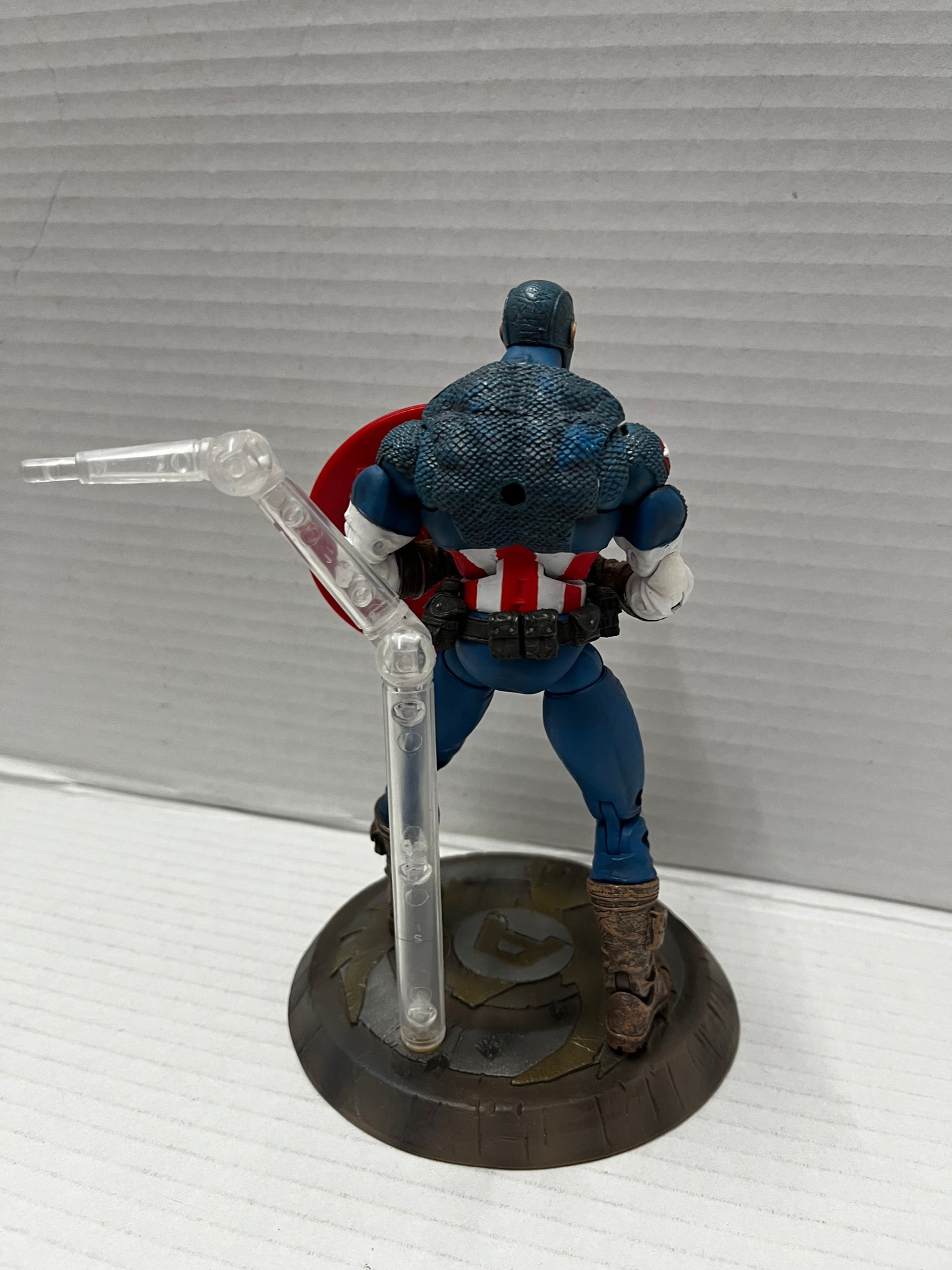 2004 Toy Biz - Marvel Legends - Ultimate Captain America Action Figure Series 8