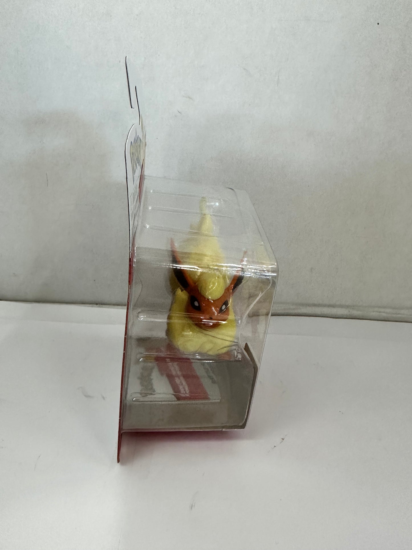 Pokemon Battle Figure Pack Flareon Action Figure by Jazwares