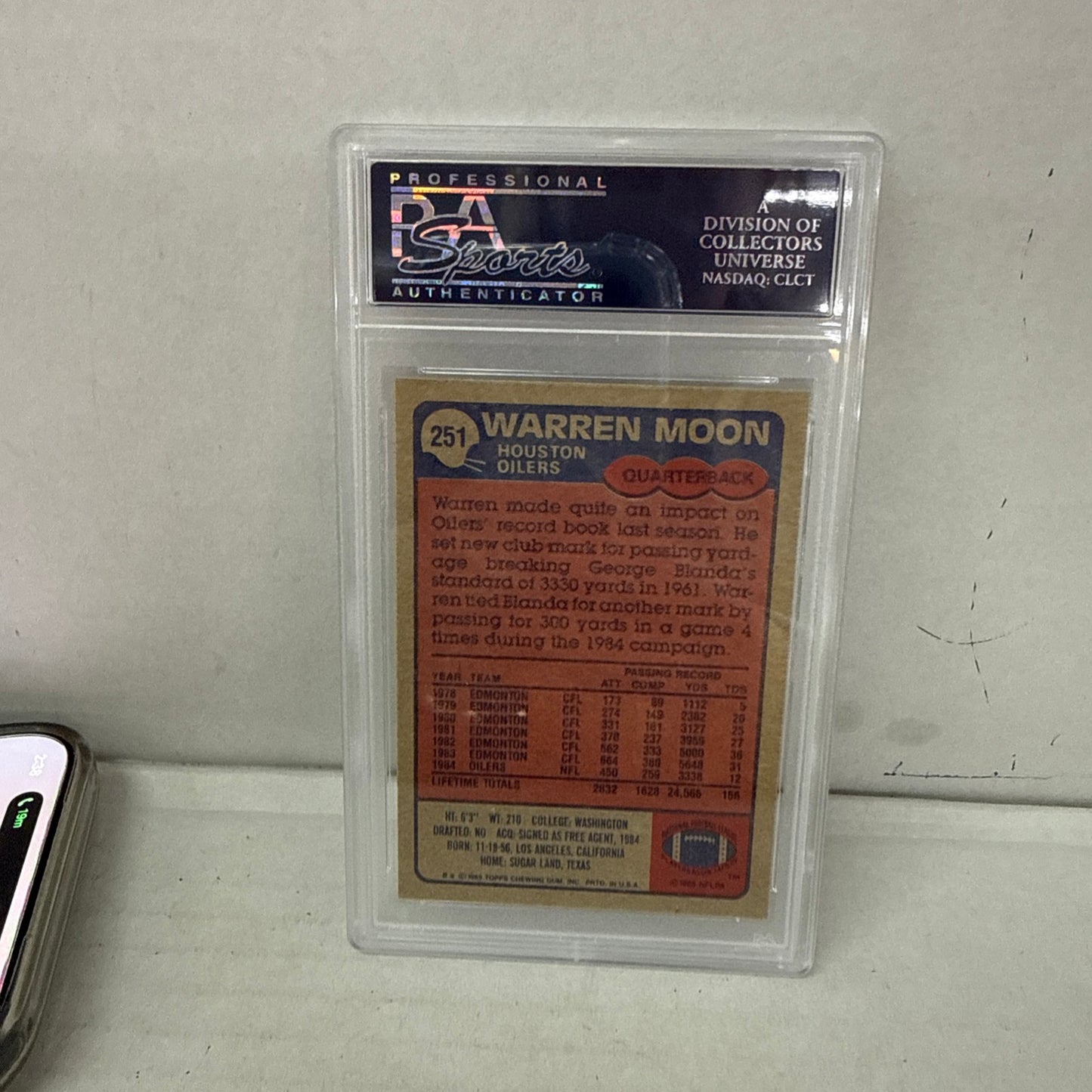 Topps 1985 Warren Moon Football Card - #251 - Graded 8 - NM-MT