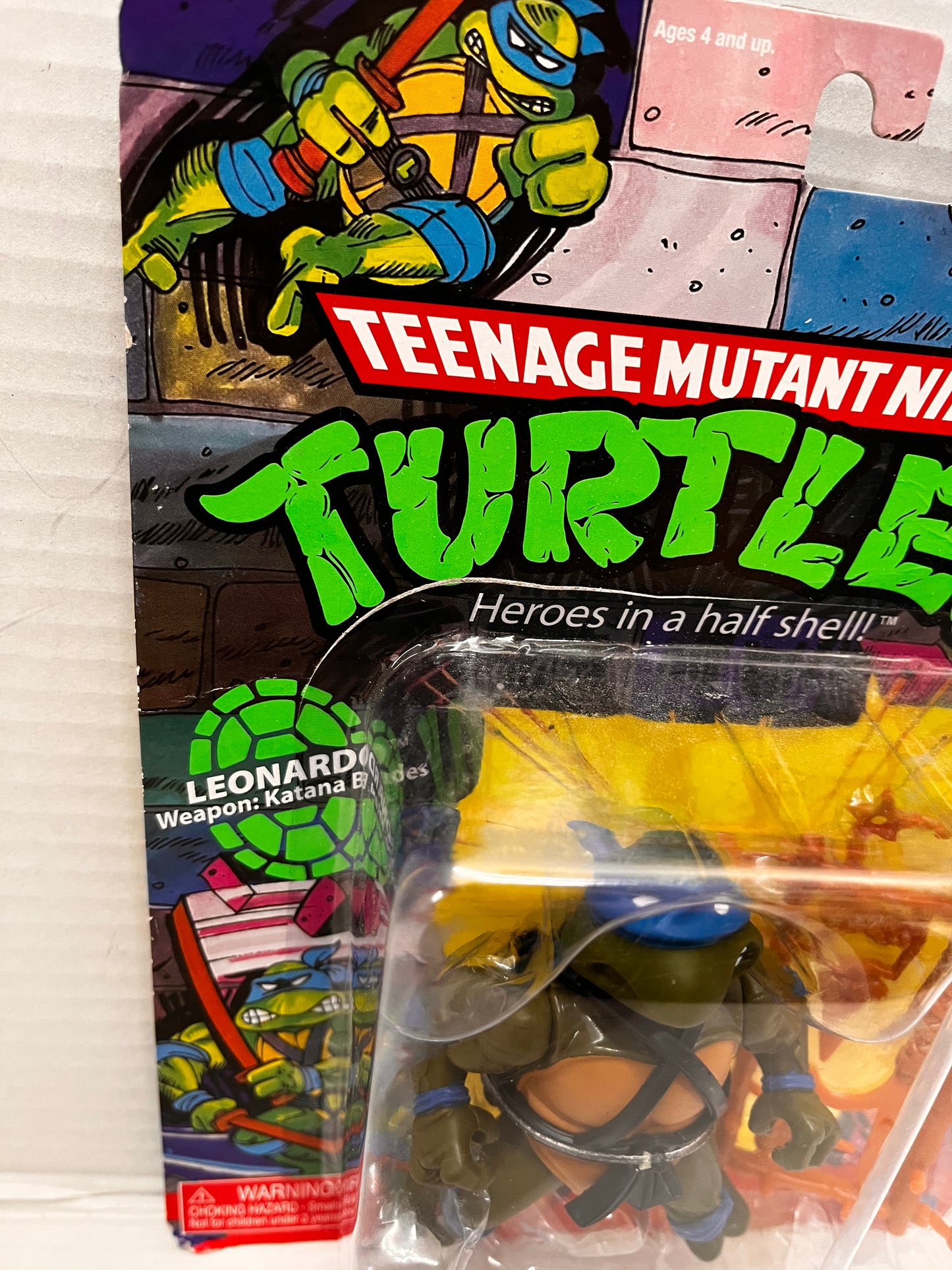 2021 TMNT Classic Basic Leonardo Figure - Teenage Mutant Ninja Turtles