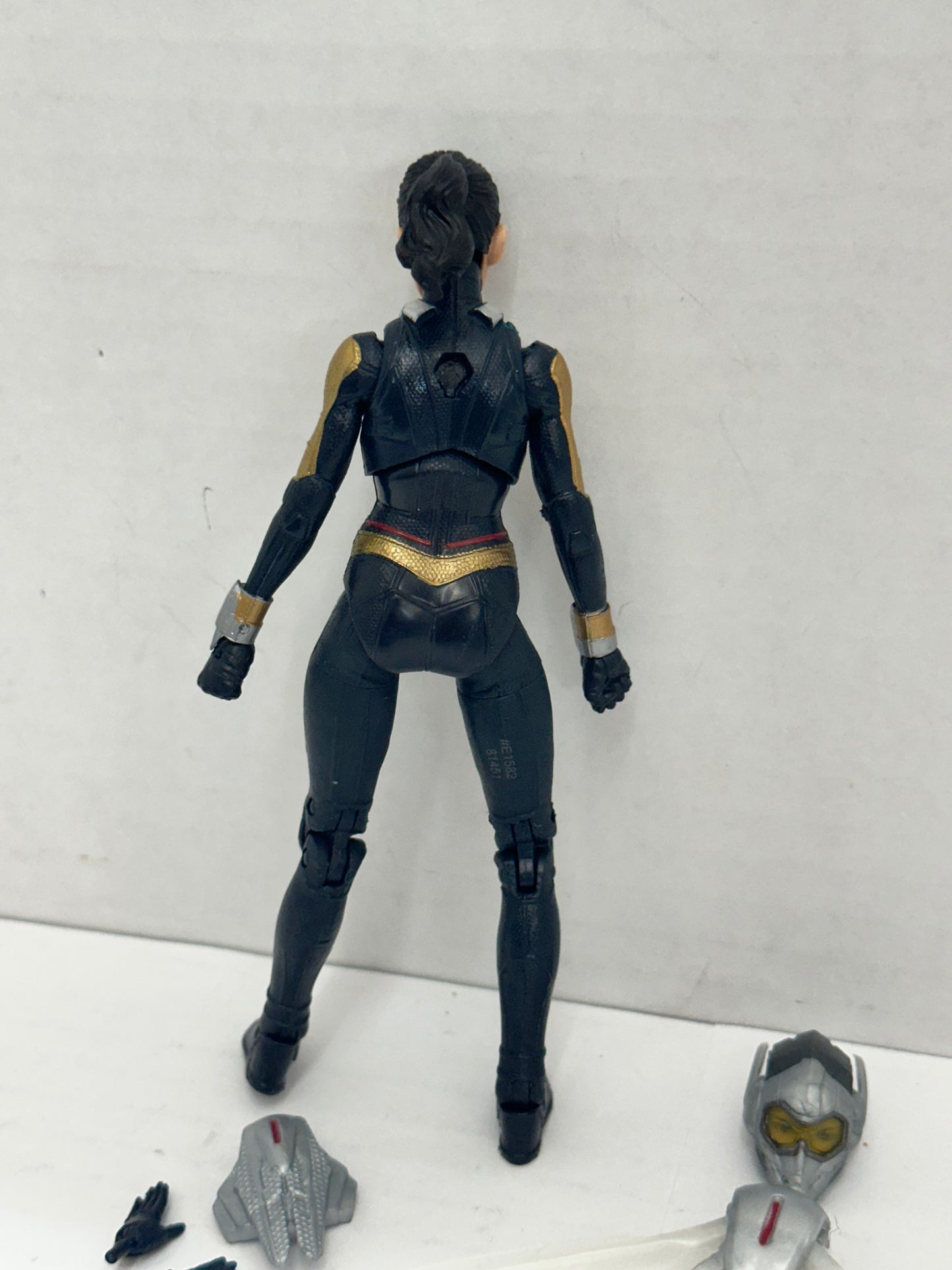 Marvel Legends The Wasp (Cull Obsidian Wave) 6" inch action figure Hasbro 2017