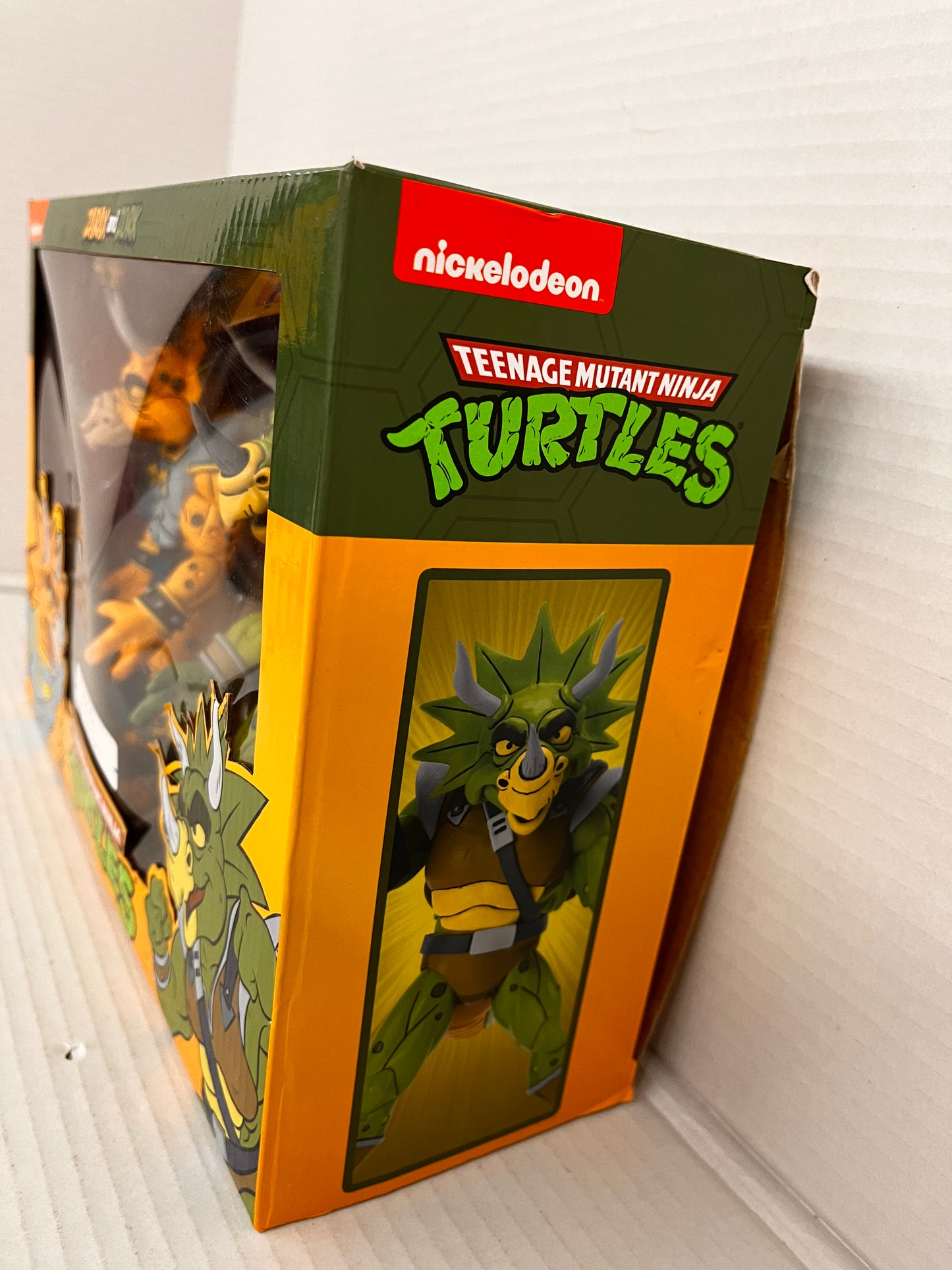 NECA Teenage Mutant Ninja Turtles Wingnut & Screwloose 7" Figure Set OPEN BOX