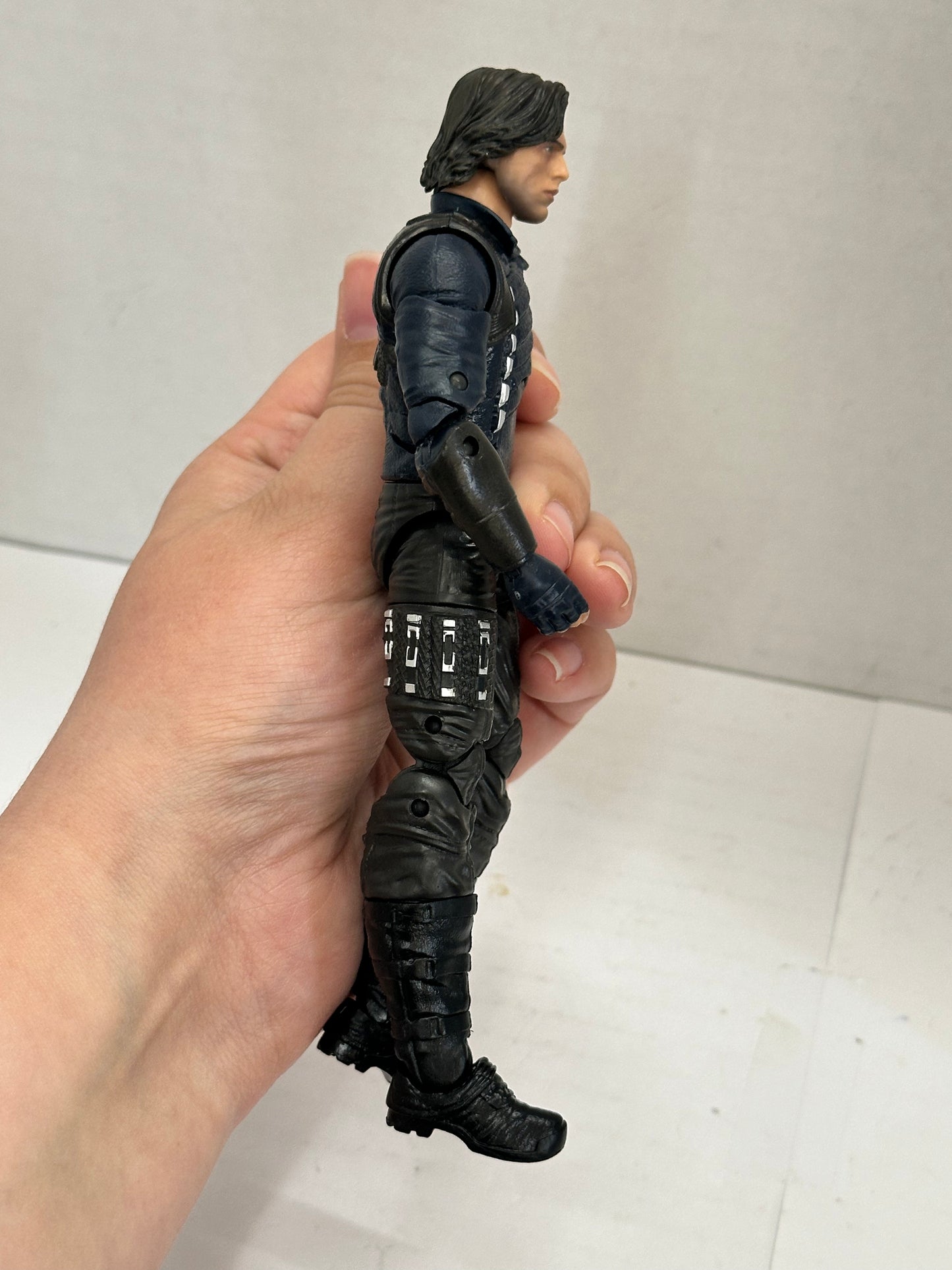 Marvel Legends Infinity War Winter Soldier Bucky Barnes 6” Action Figure