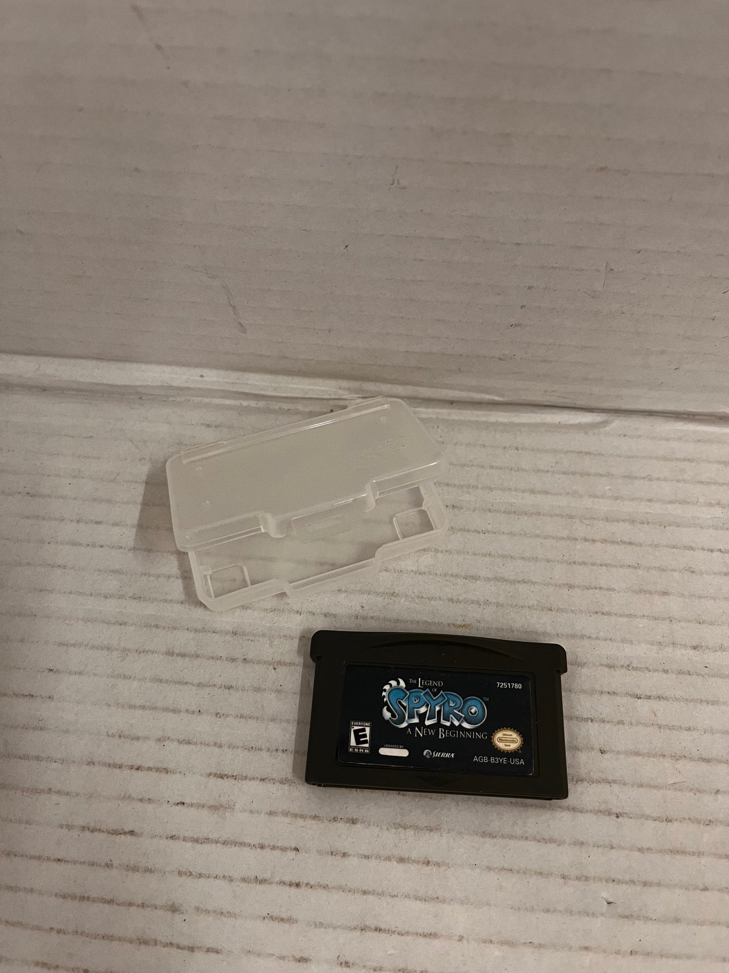 Legend of Spyro: A New Beginning (Nintendo Game Boy Advance, 2006)