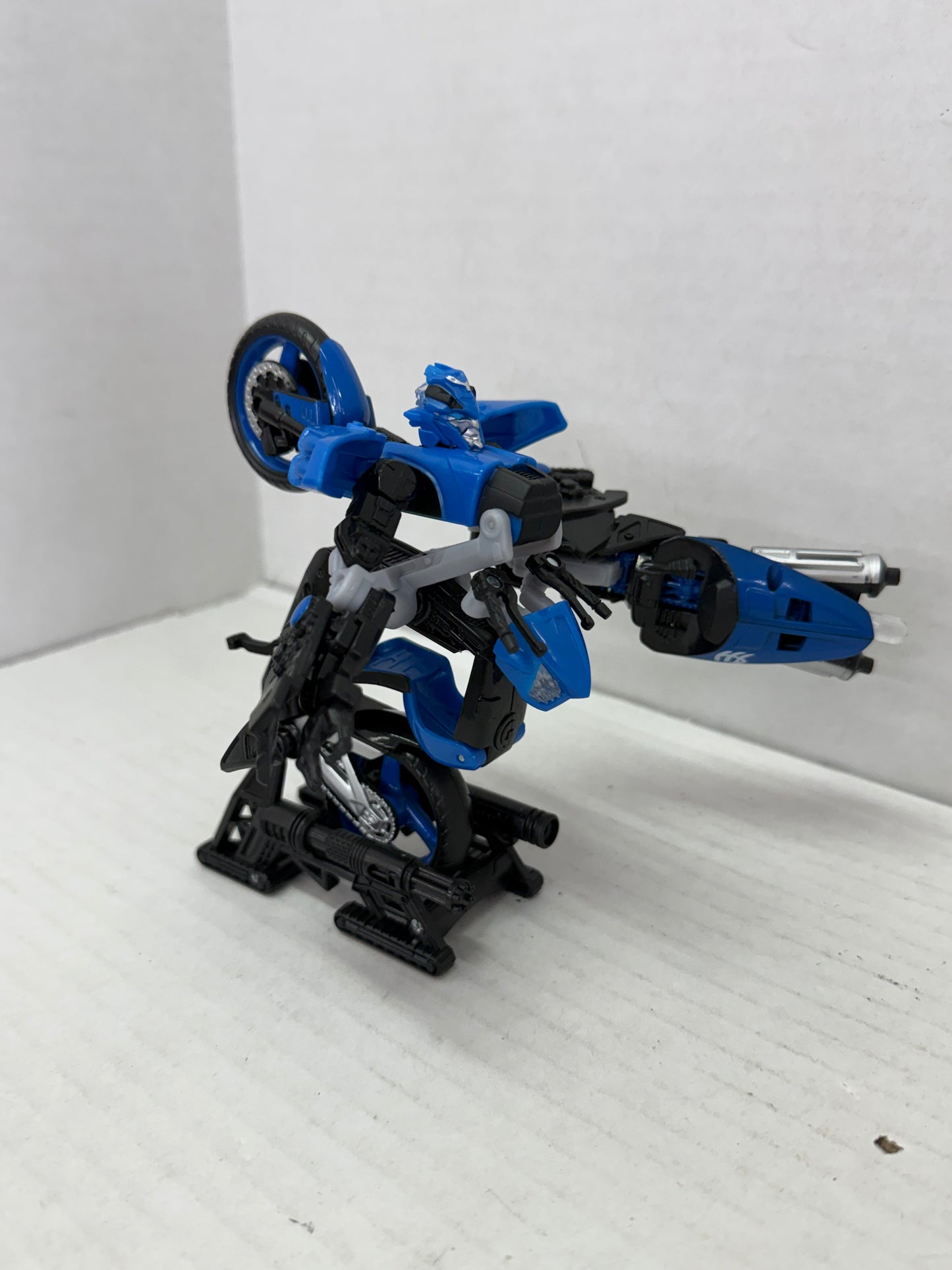 Transformers ROTF Chromia Deluxe Class Complete 2000 Revenge Of The Fallen #1