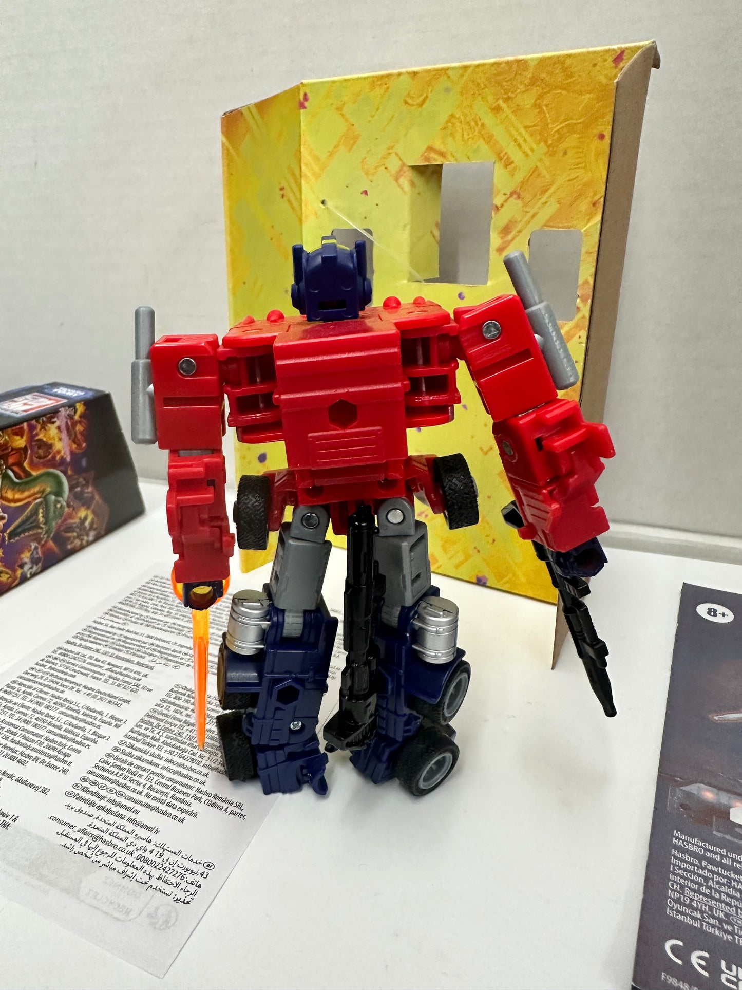 Transformers Legacy G1 Universe Optimus Prime Deluxe Class
