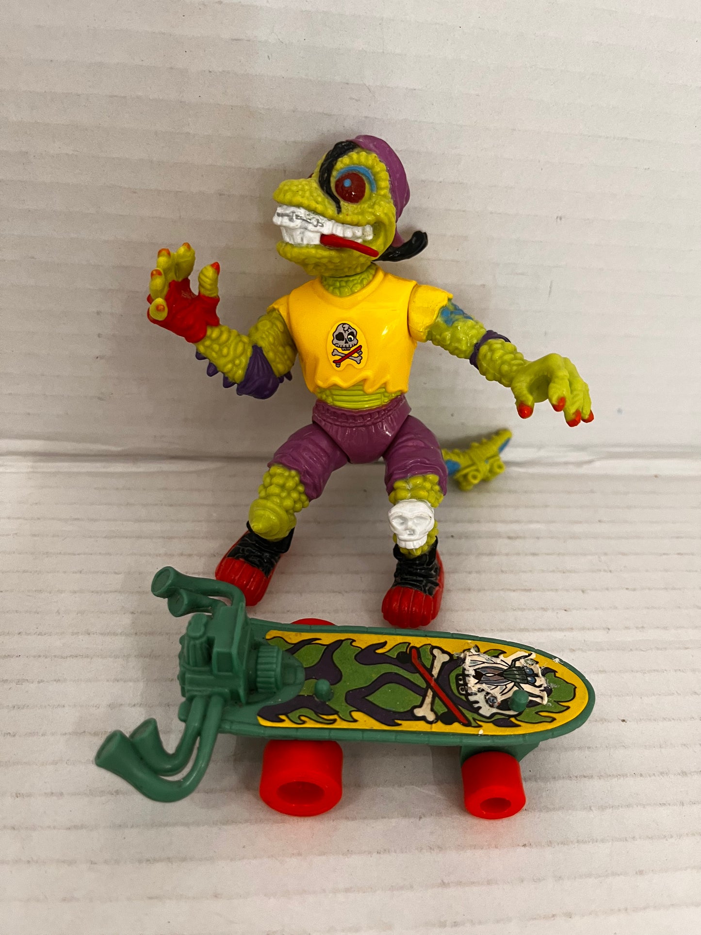 Vintage 1990 Teenage Mutant Ninja Turtles TMNT Mondo Gecko Figure W/ Skateboard