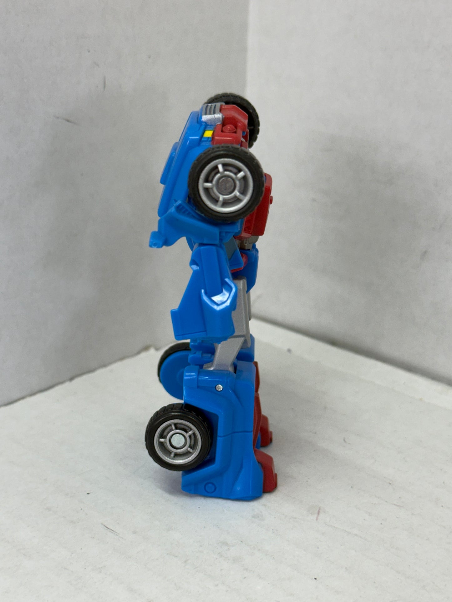 Transformers Generations Legends Class Gears Loose Complete #1