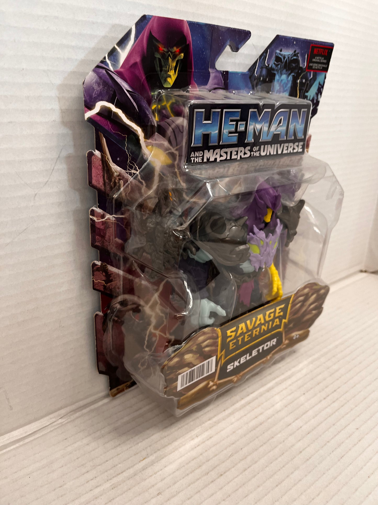 Mattel Collectible - Masters of the Universe Savage Eternia Skeletor