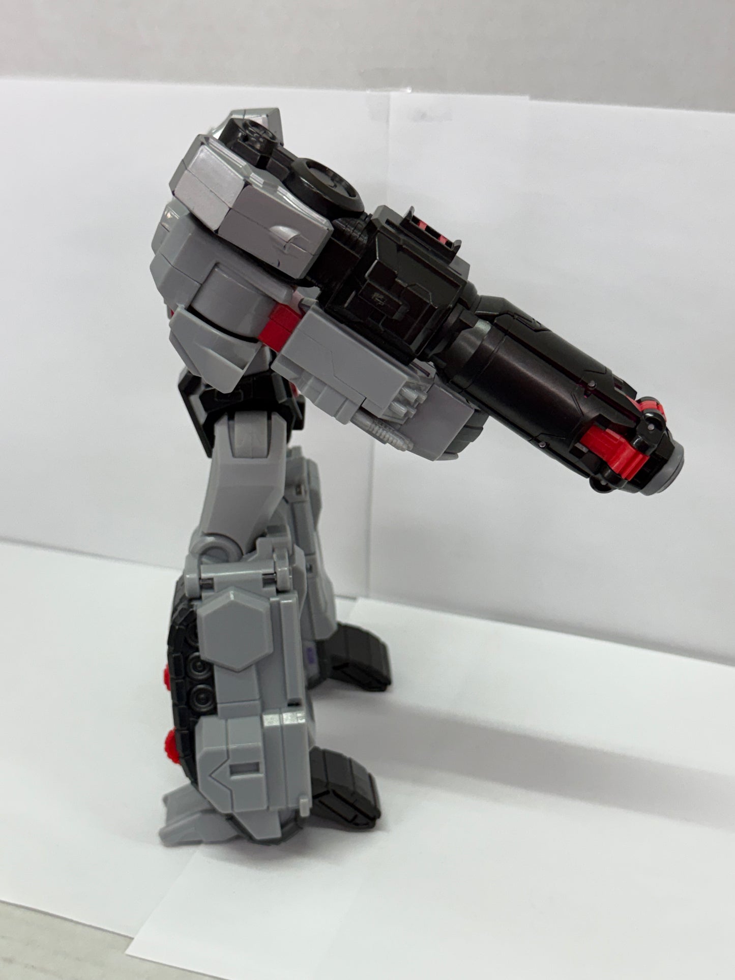 Hasbro TRANSFORMERS Megatron CYBERVERSE Ultimate Class Fusion Mega Shot Figure