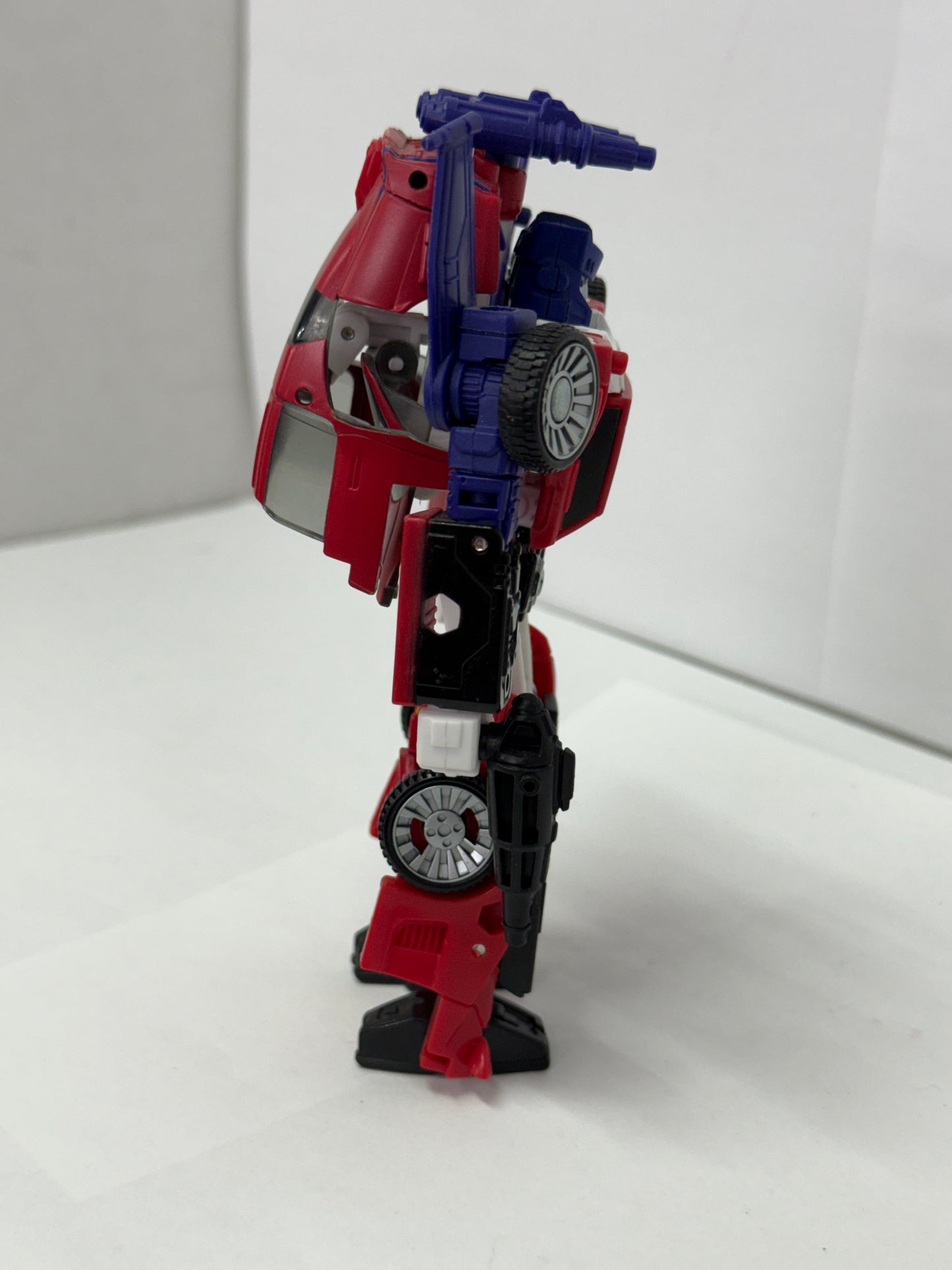 Hasbro Transformers Kingdom Target Exclusive Autobot Road Rage 2021 - #2