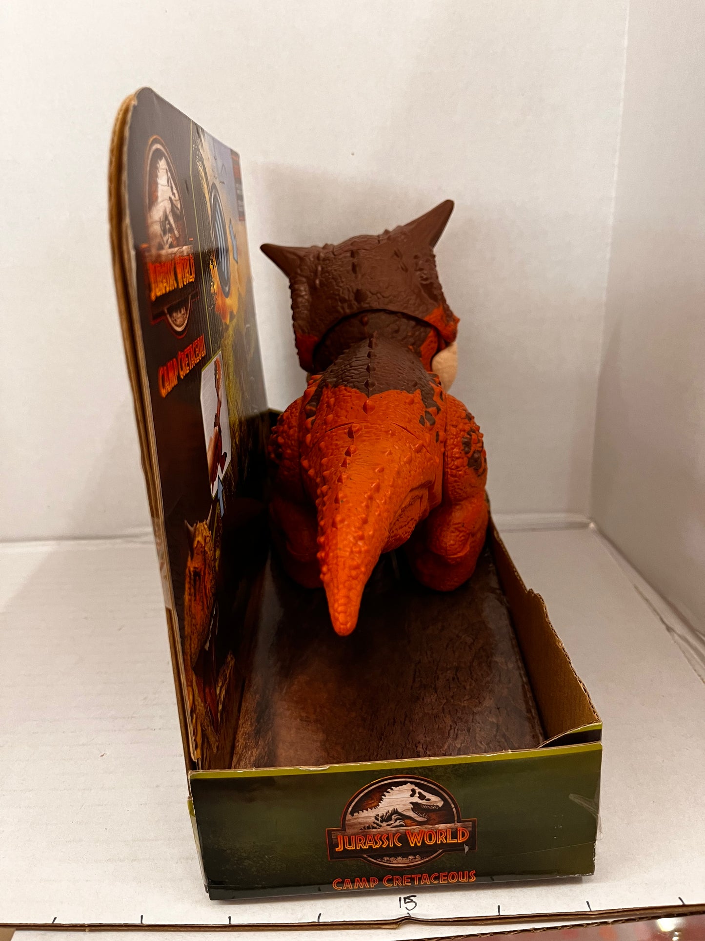 Jurassic World: Dino Escape Camp Cretaceous Carnotaurus Toro Figure