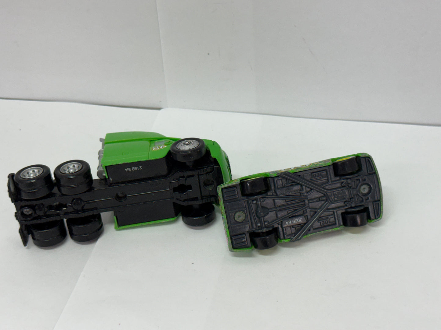 Disney Pixar Cars Original #86 Chick Hicks HTB Hauler Cab ONLY & Crew Chief