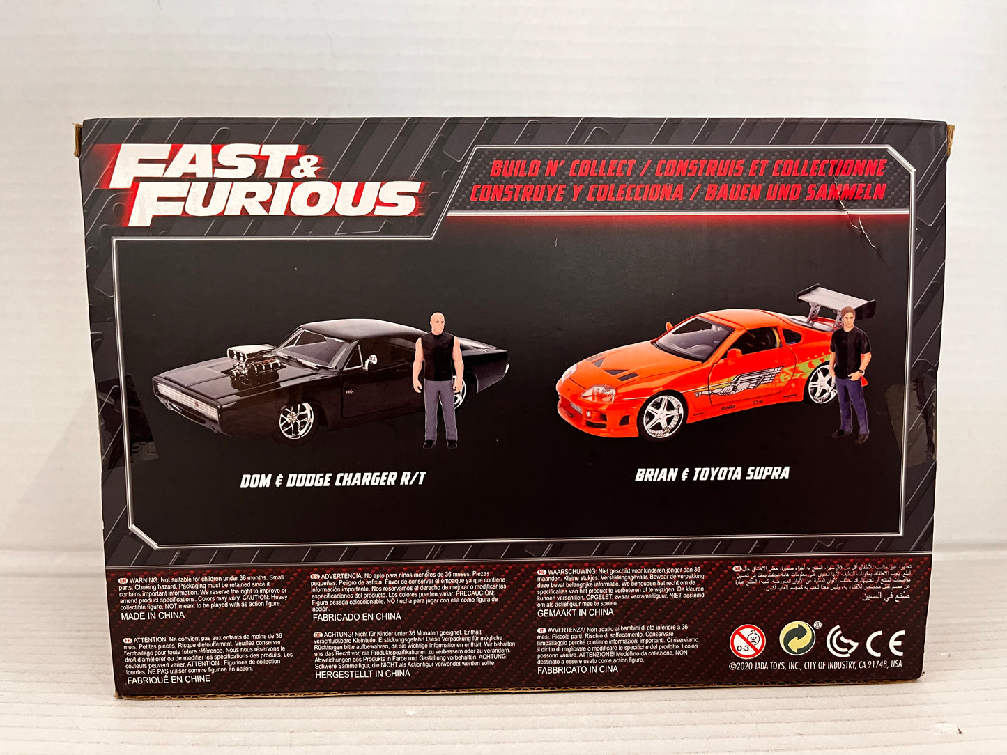 Jada 1/24 Die-Cast Model Kit Fast & Furious Dom's Dodge Charger R/T W/ FIGURE