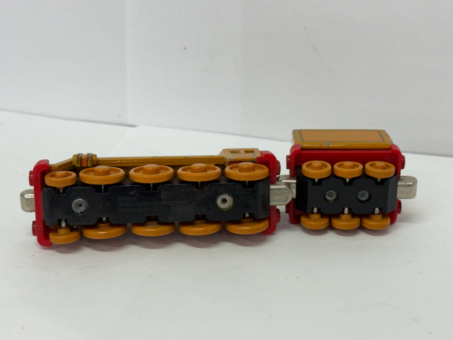 2004 Thomas The Train Engine "MURDOCH" DieCast Train With Freight Car