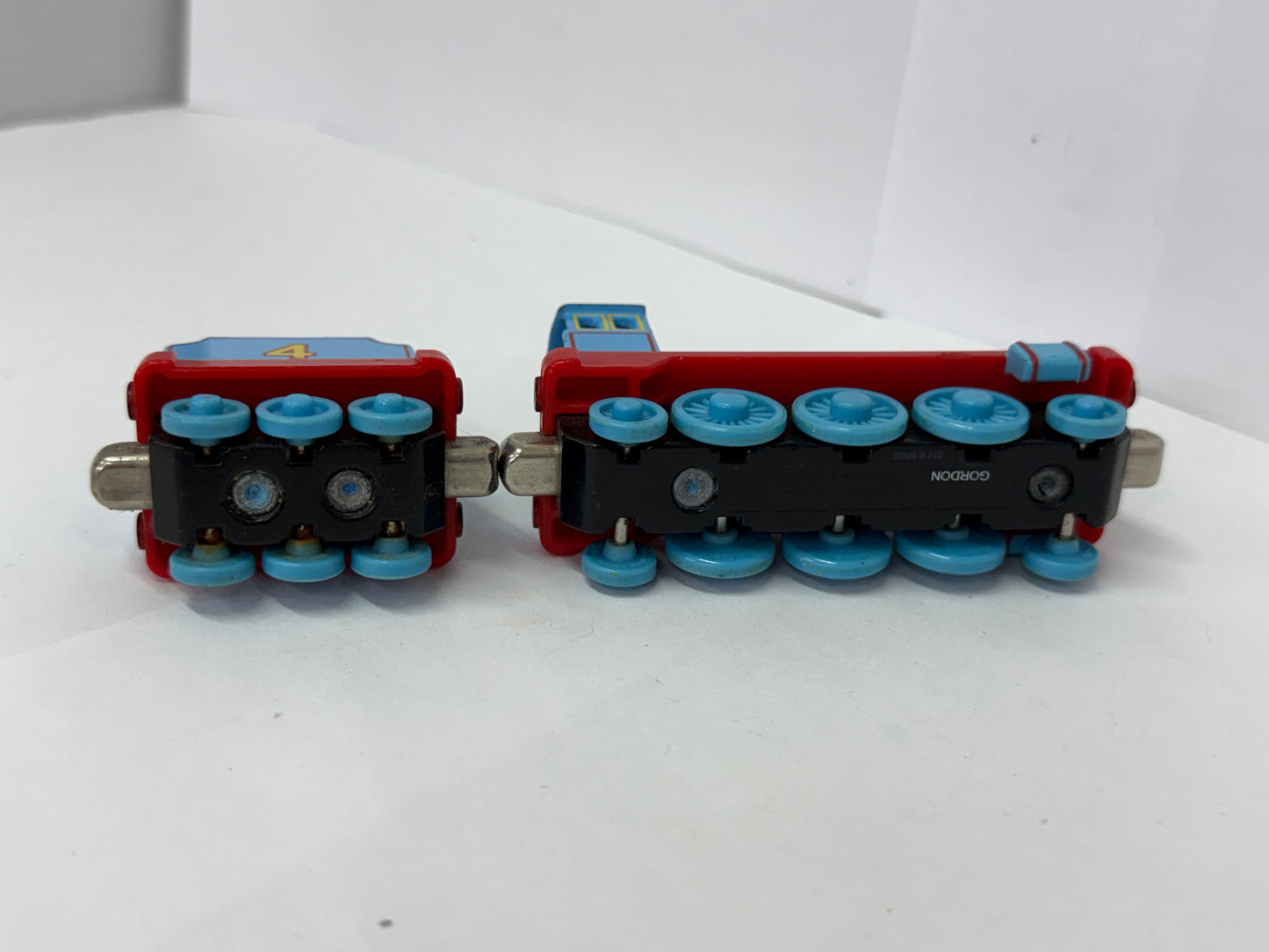 Gordon Tank Engine Tender Thomas the Train Diecast Take Play 2002 Friends