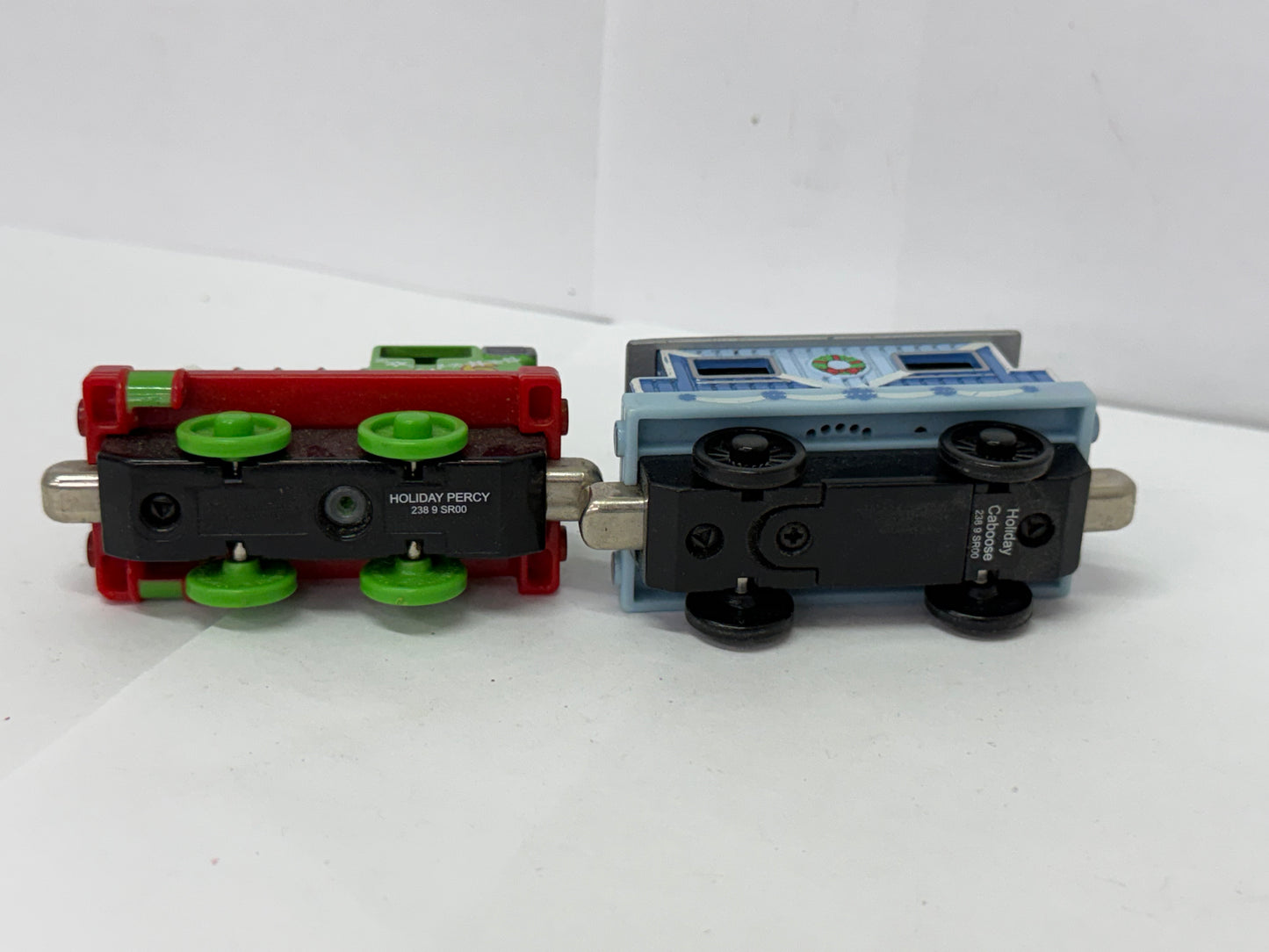 HOLIDAY ON SODOR THOMAS FRIENDS TRAIN TAKE Along N PLAY Diecast Percy & Caboose