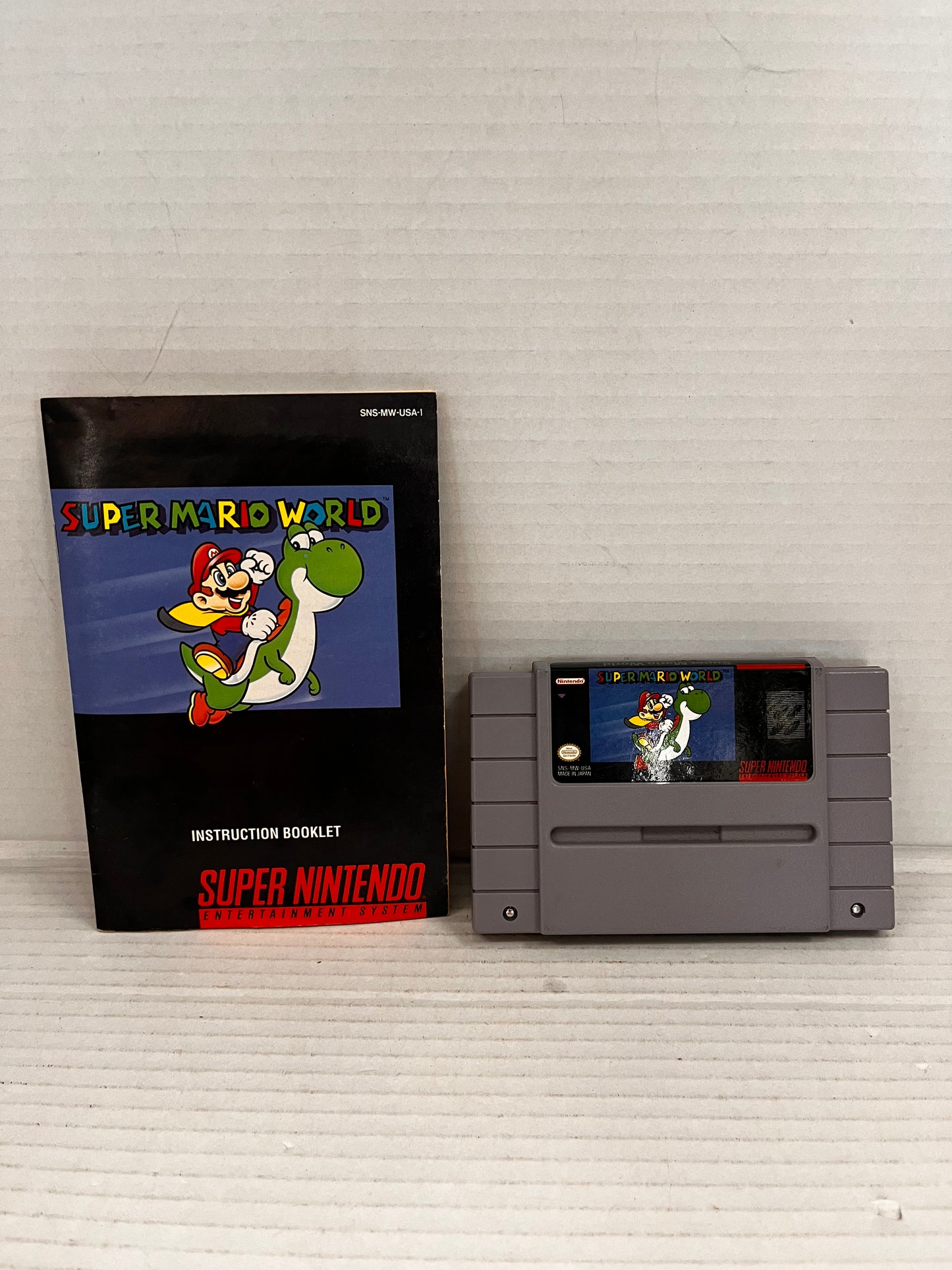 Super Mario World (SNES) With Manual